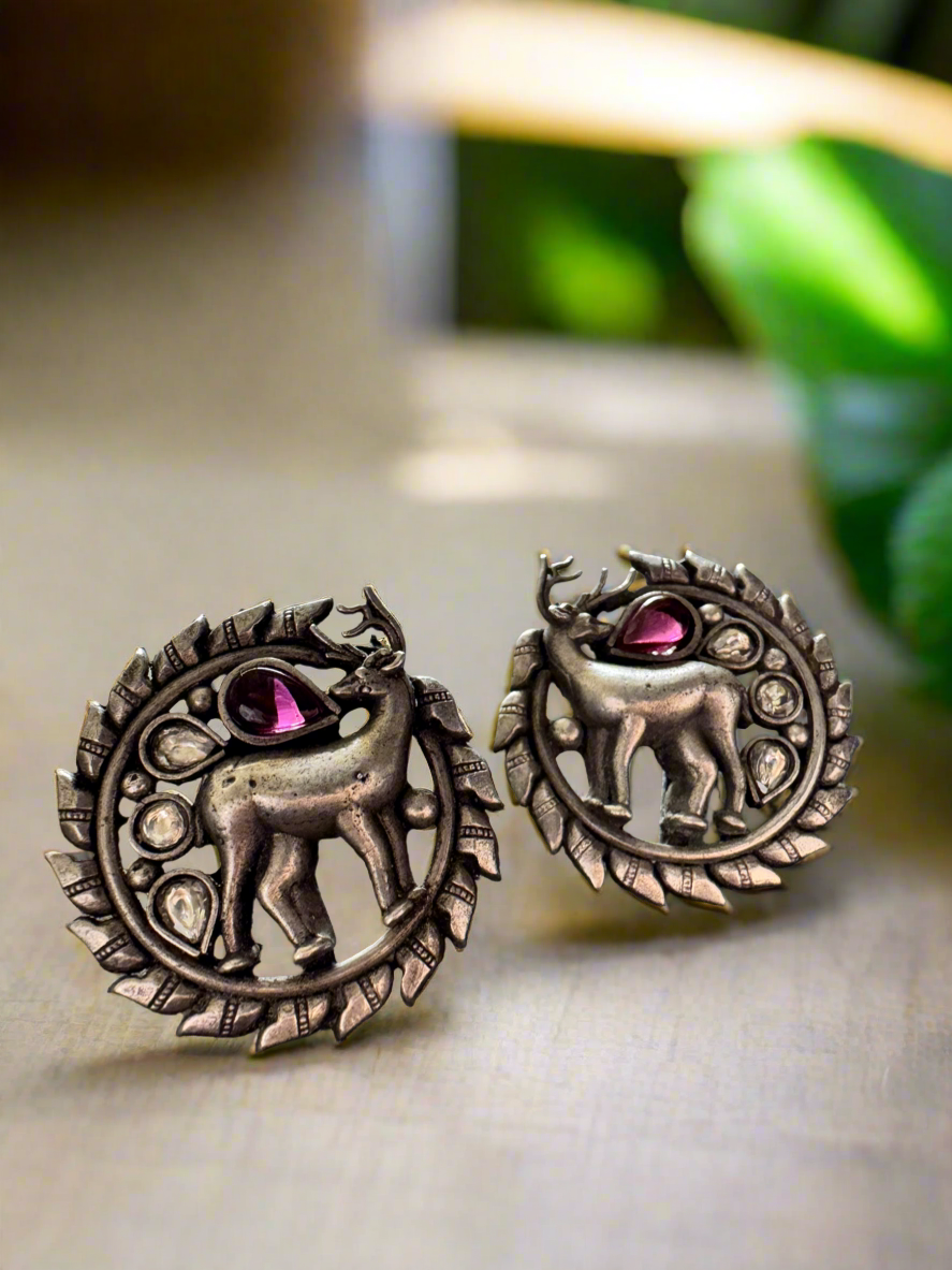 Antique 92.5 Silver Deer Round Earrings