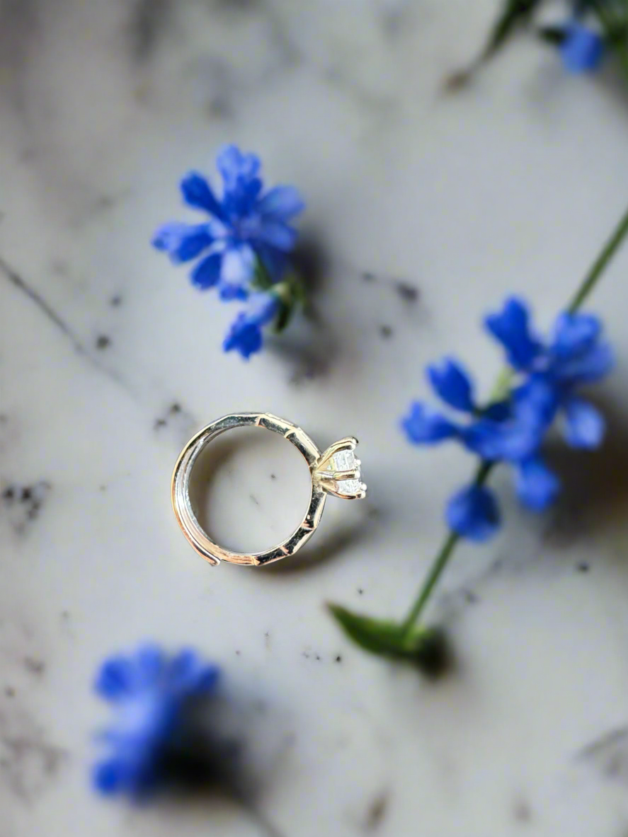 92.5 Silver Ring with Round Stones (Adjustable Size)