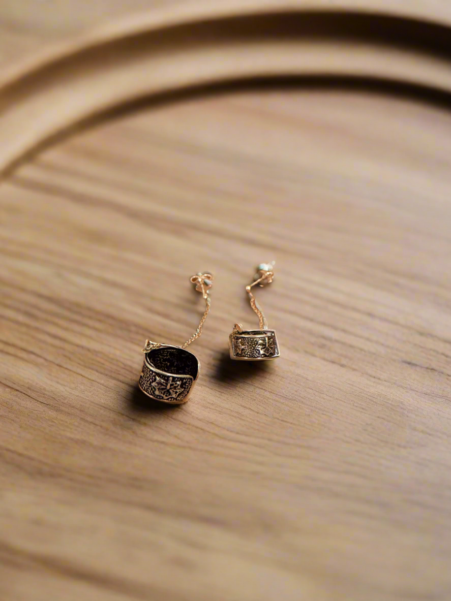 Raag Ear Chain Cuff Earrings