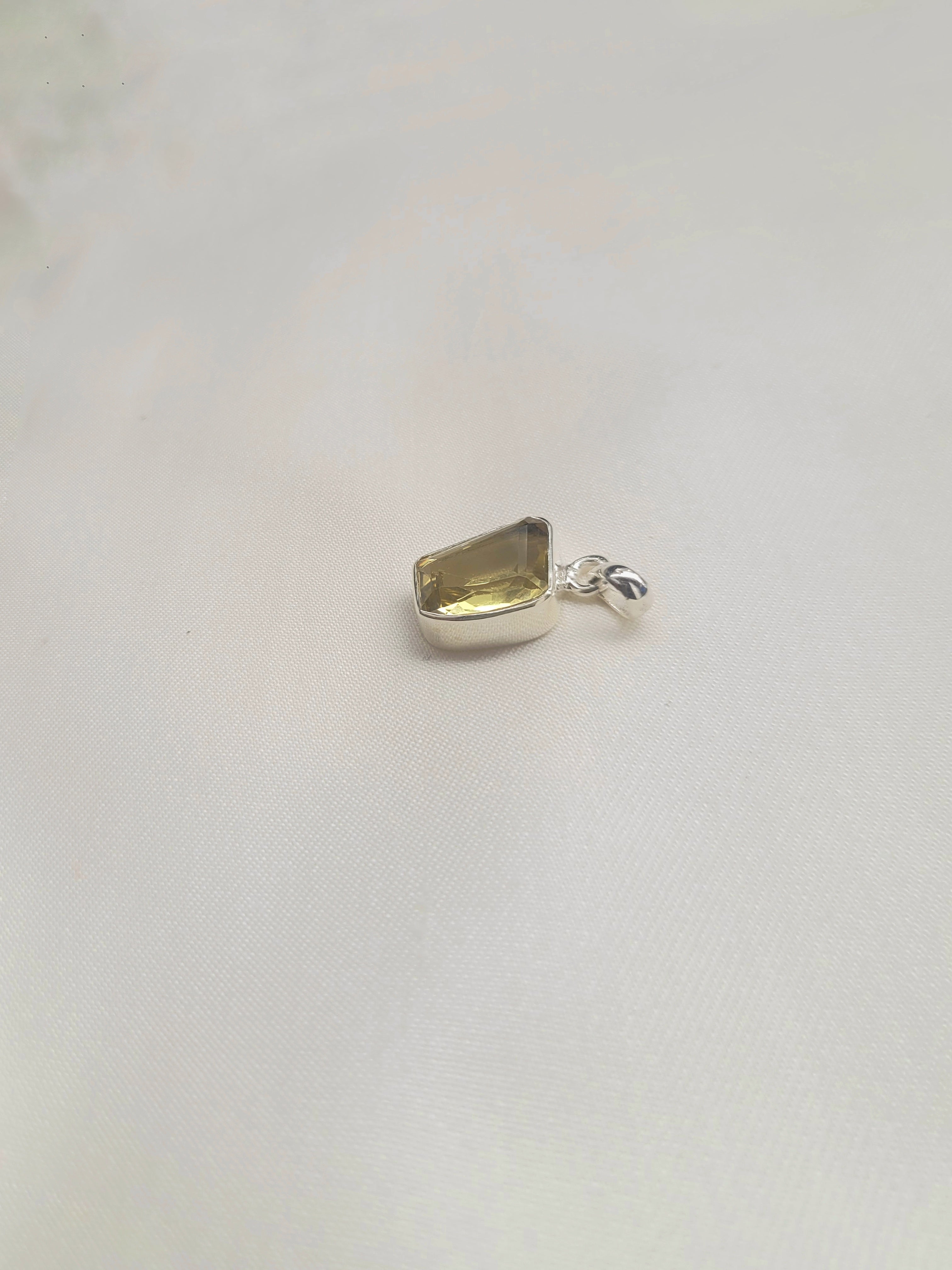 Green Onyx 92.5 Silver Pendant (Without Chain)