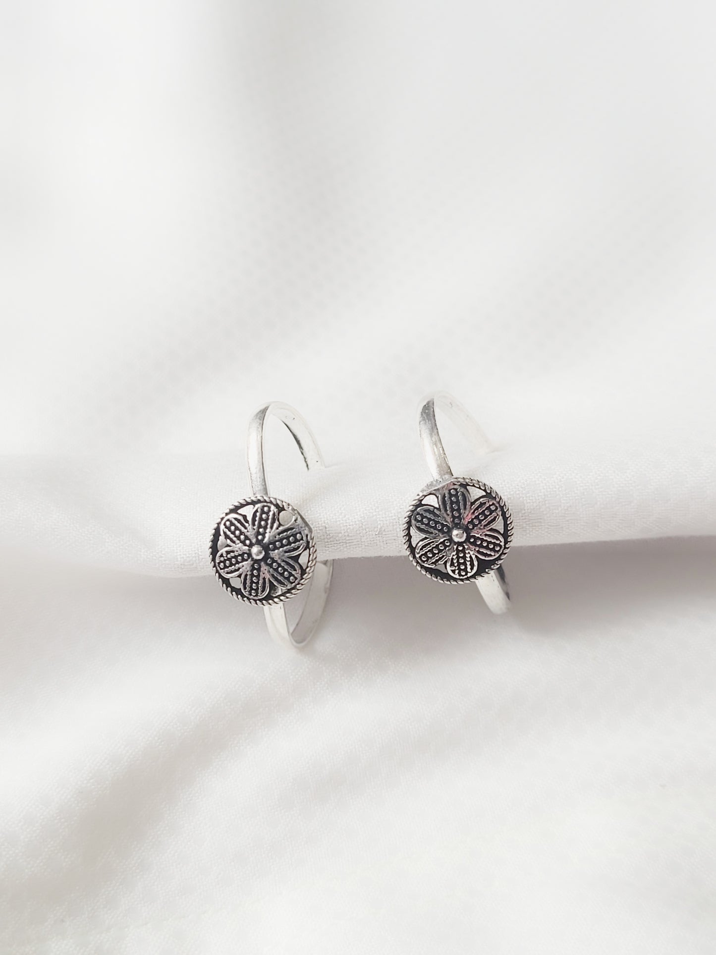 Floral Dome Shaped 92.5 Silver Toe Rings - Pair