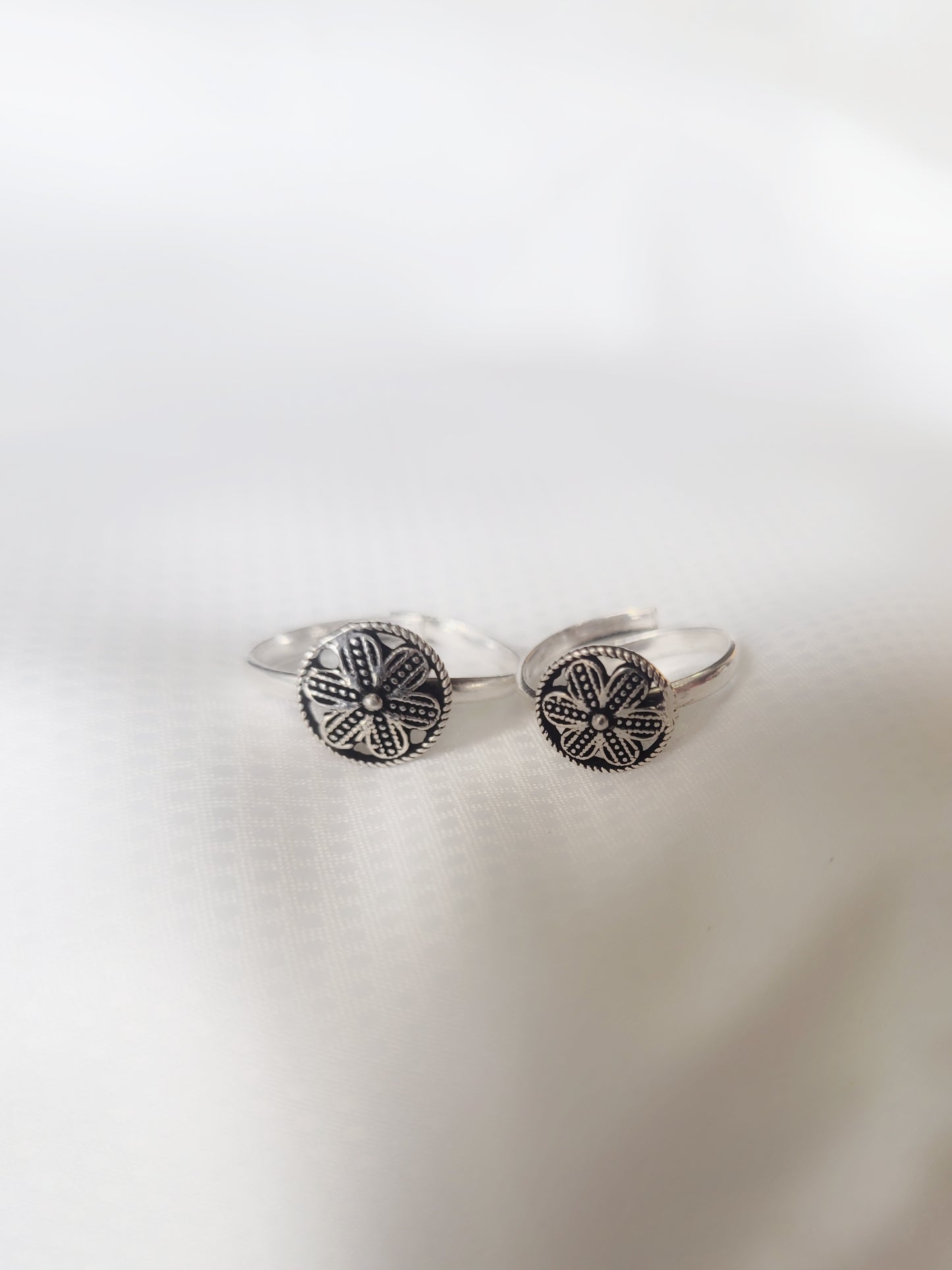 Floral Dome Shaped 92.5 Silver Toe Rings - Pair