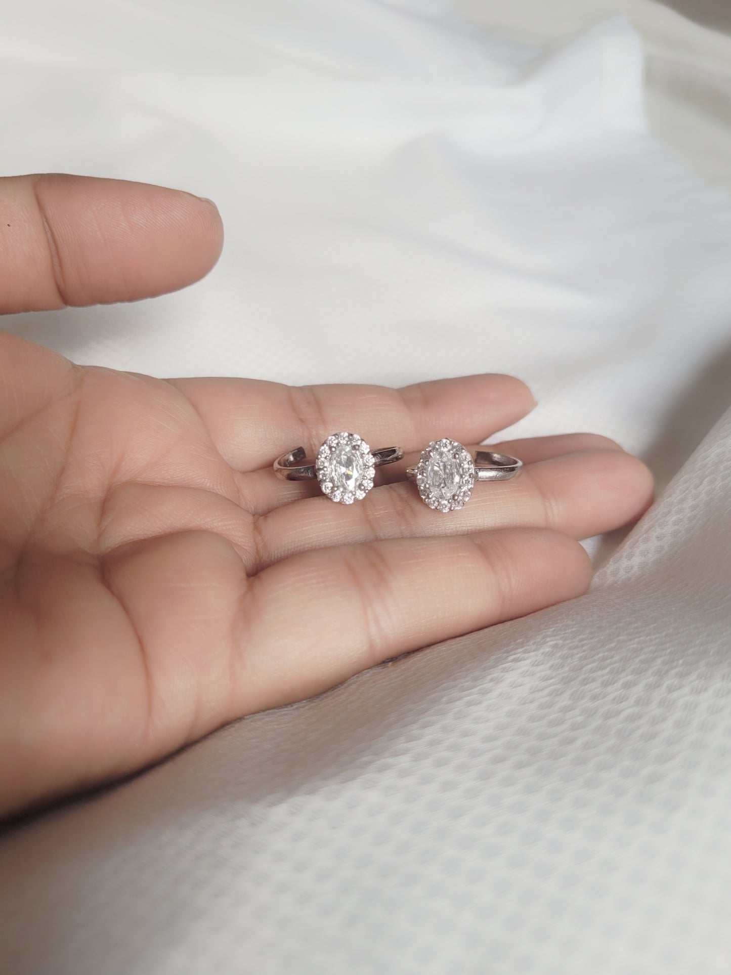 Oval Halo Sparkle 92.5 Silver Toe Rings - Pair