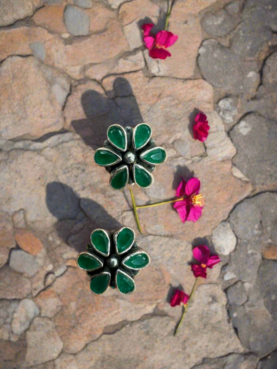 92.5 Silver Green Round Earrings