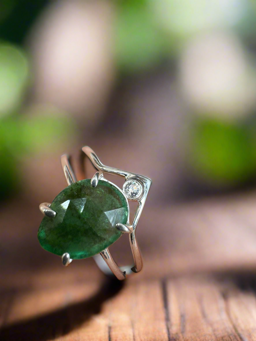 92.5 Silver Emerald Dual Ring