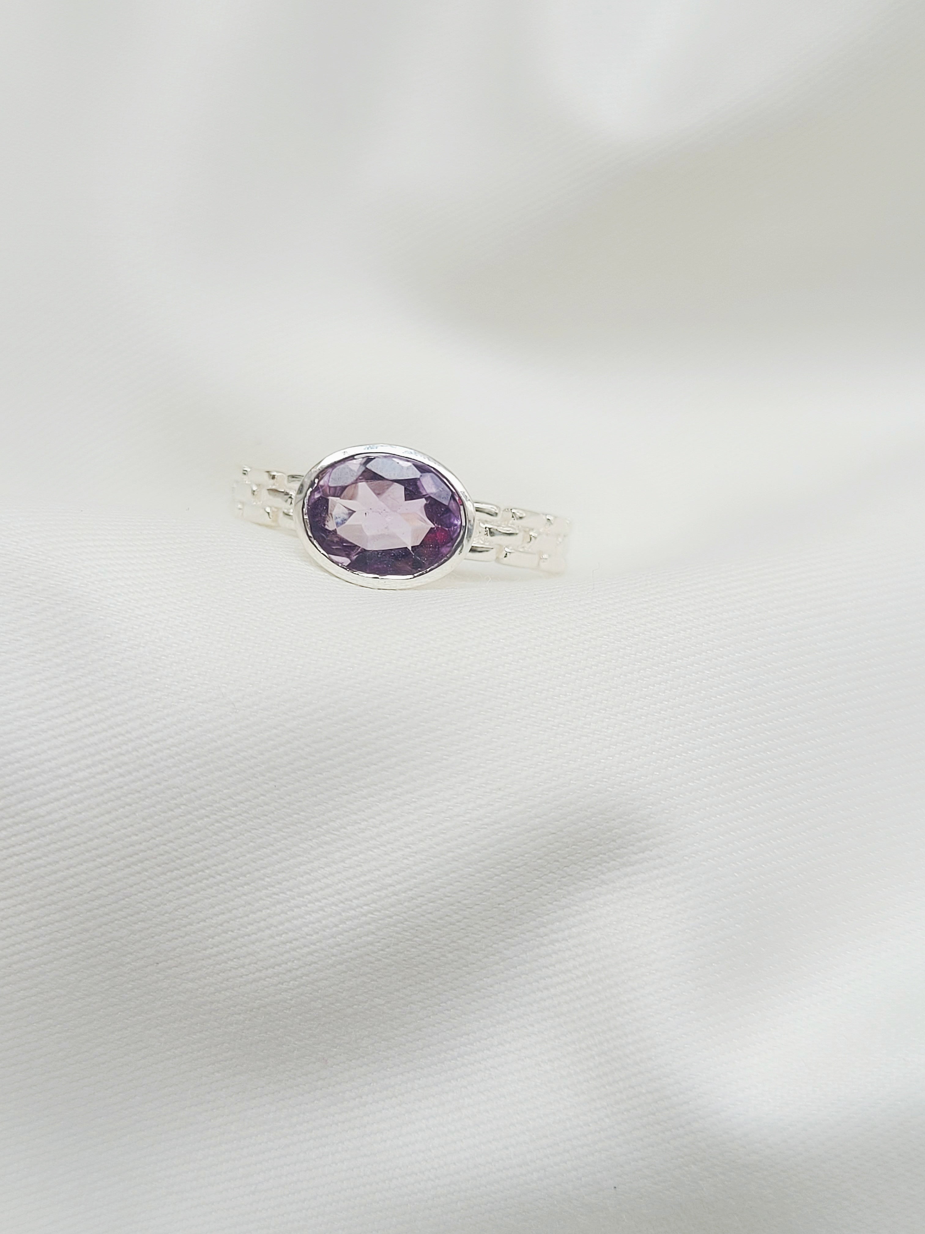 Amethyst Chain Light 92.5 Silver Handcrafted Ring