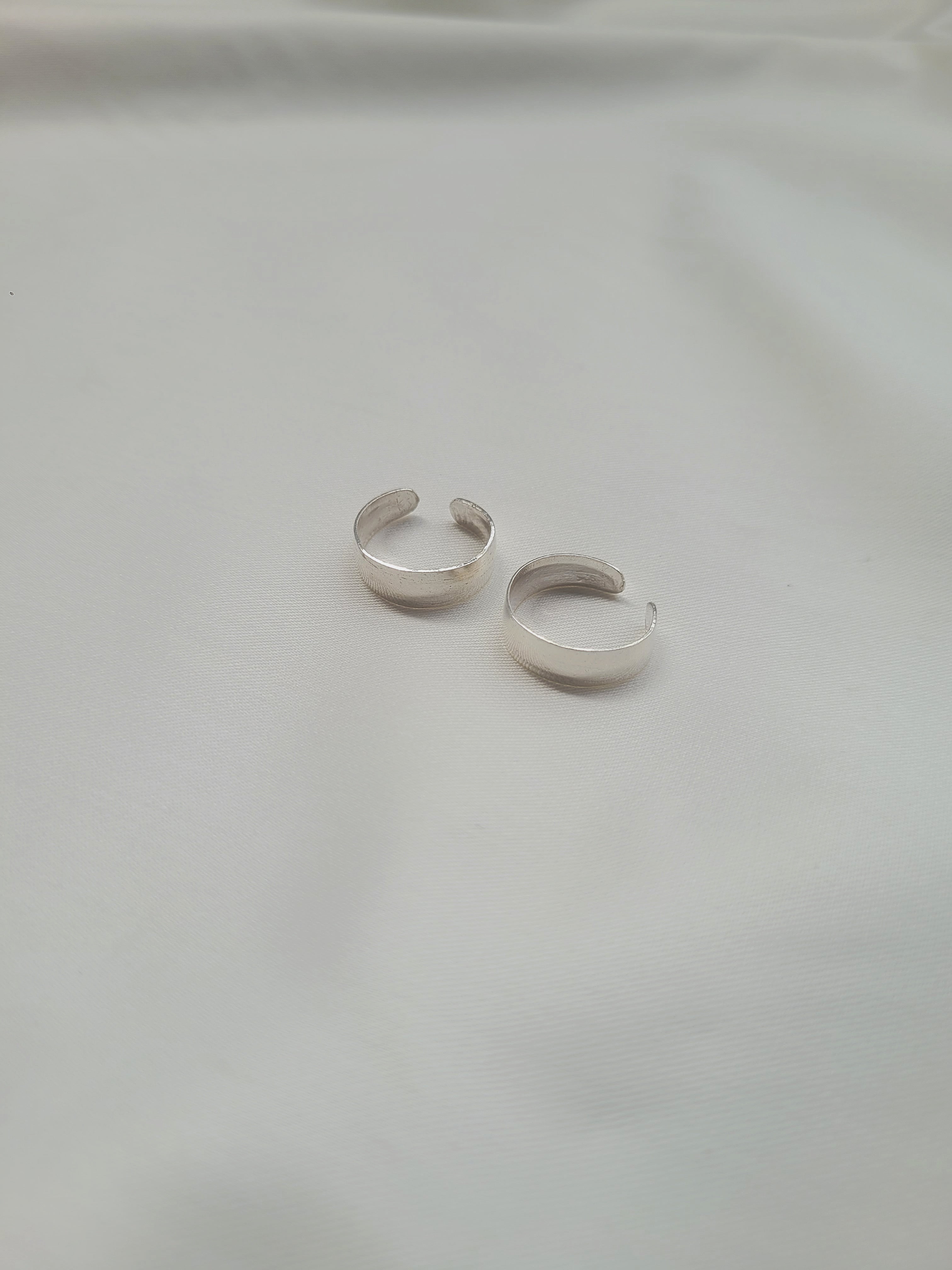 Gleam Band 92.5 Silver Toe Rings - Pair