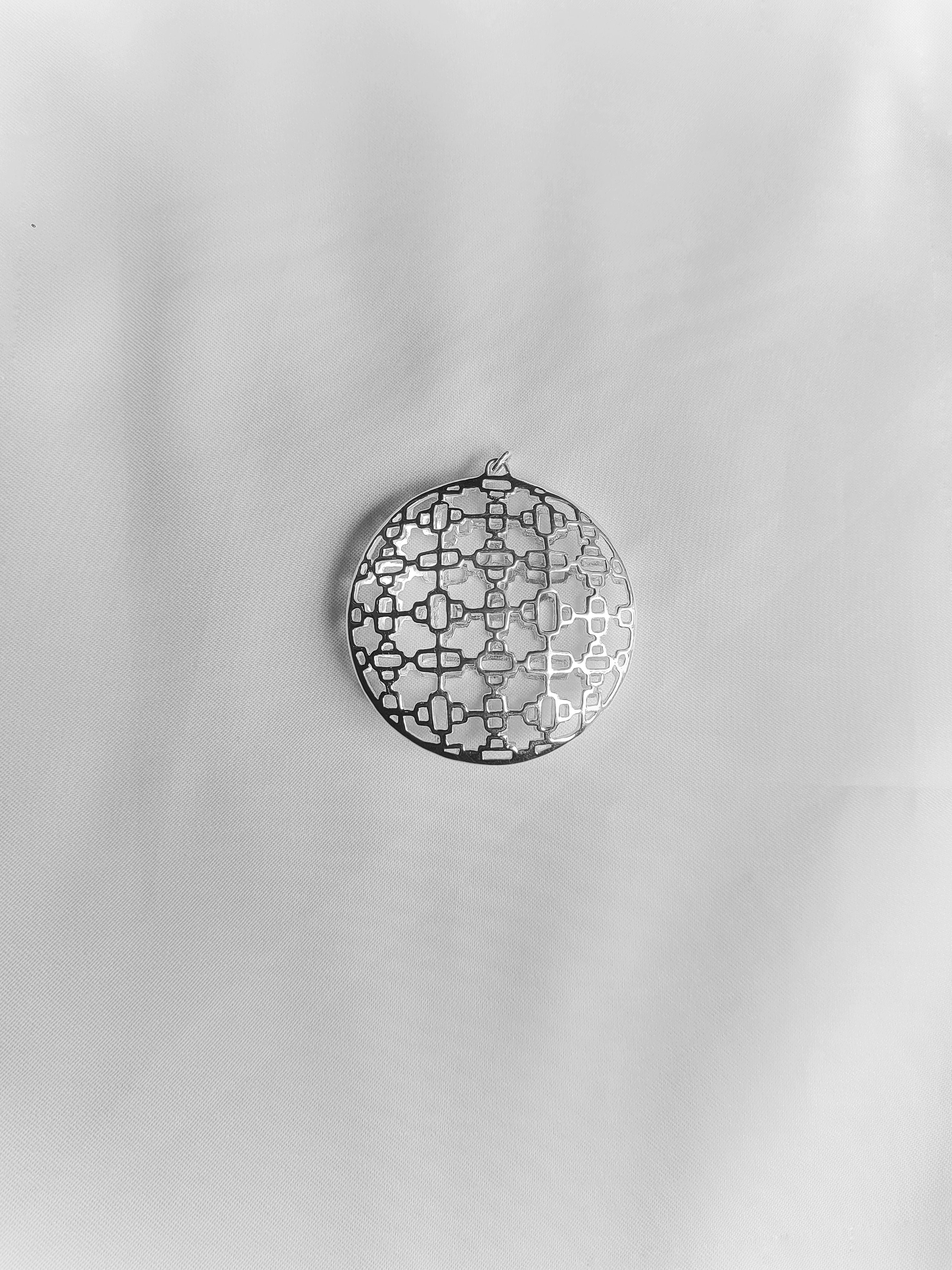 Grid Pattern 92.5 Silver Pendant (Without Chain) - Handcrafted