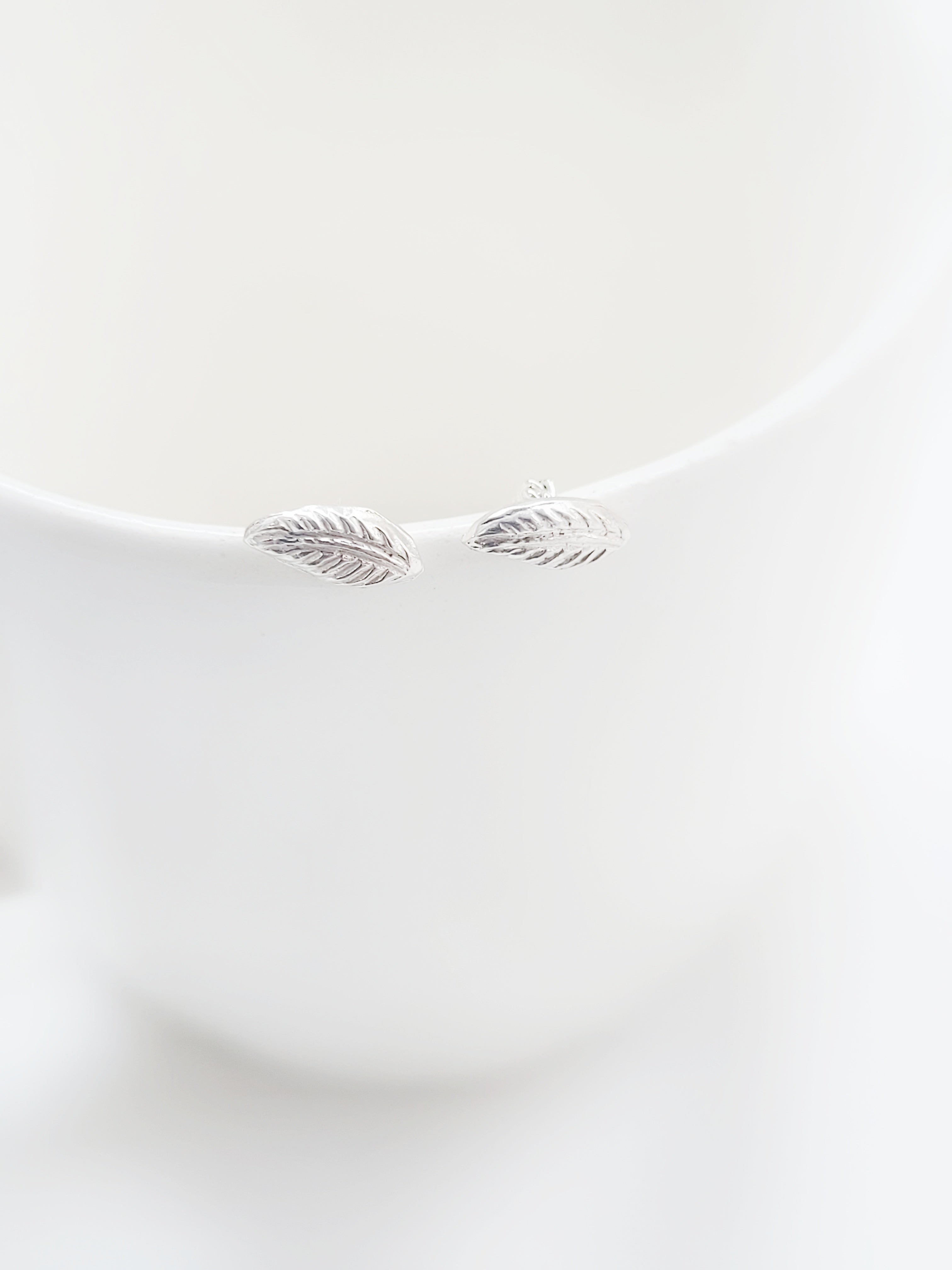 Taru Lata Silver Sui Dhaga 92.5 Earrings - Handcrafted