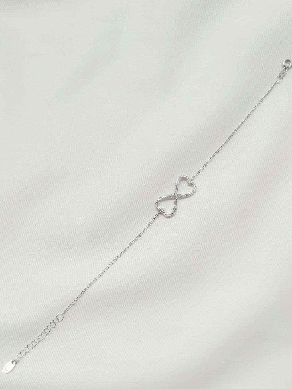 Eira Infinity – Minimalistic 92.5 Silver Double Heart Bracelet