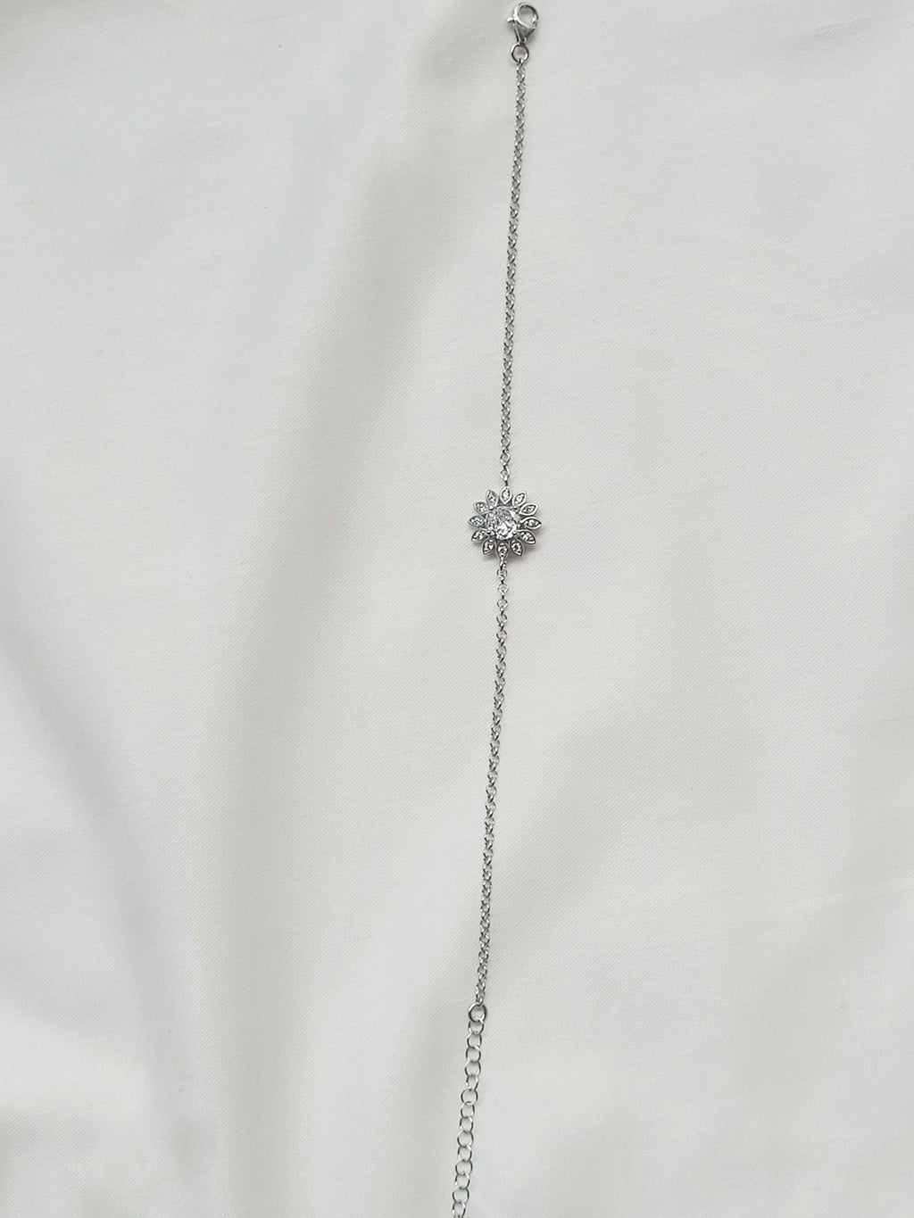 Eira Sunflower – Minimalistic 92.5 Silver Flower Bracelet