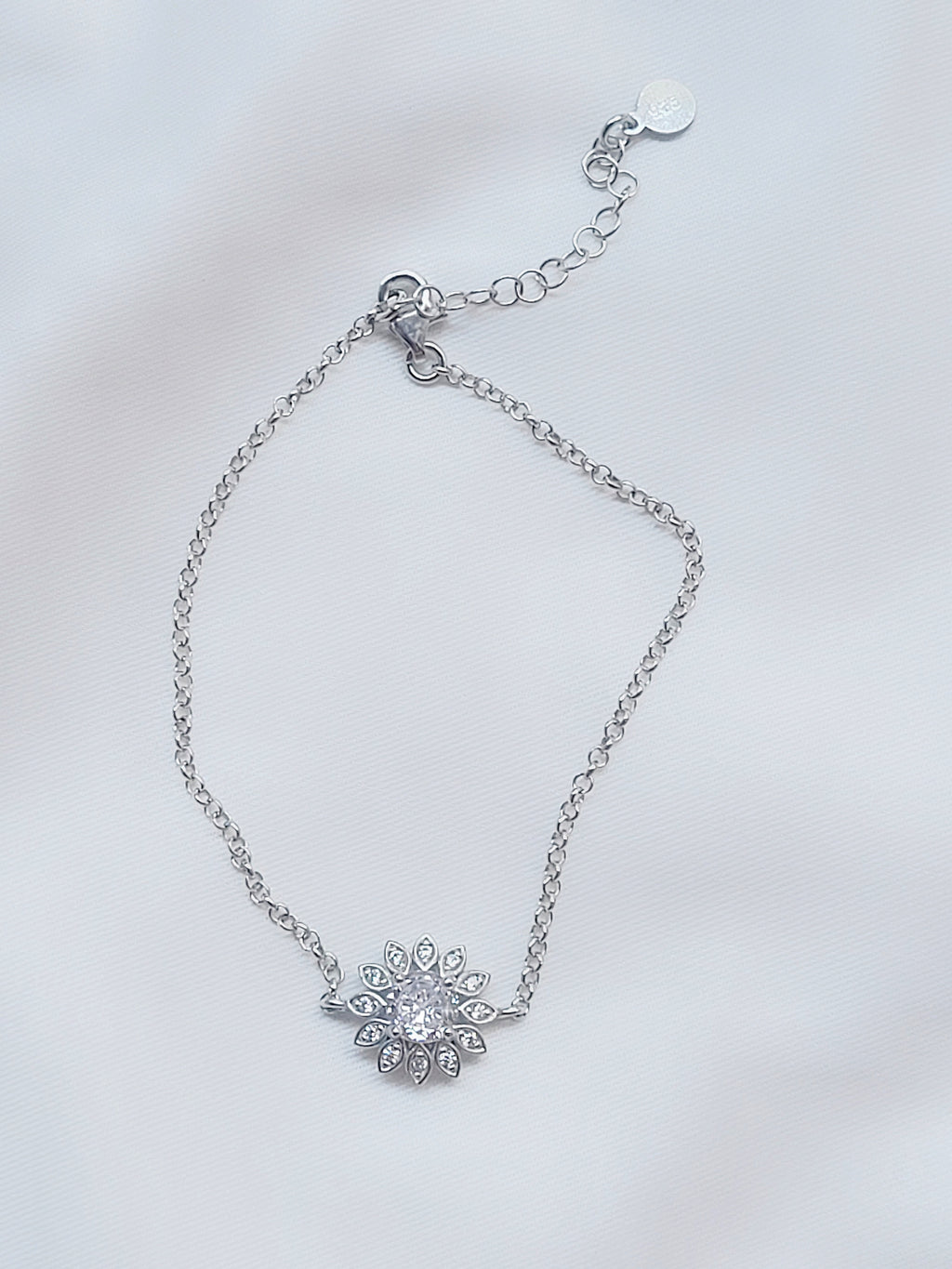 Eira Sunflower – Minimalistic 92.5 Silver Flower Bracelet