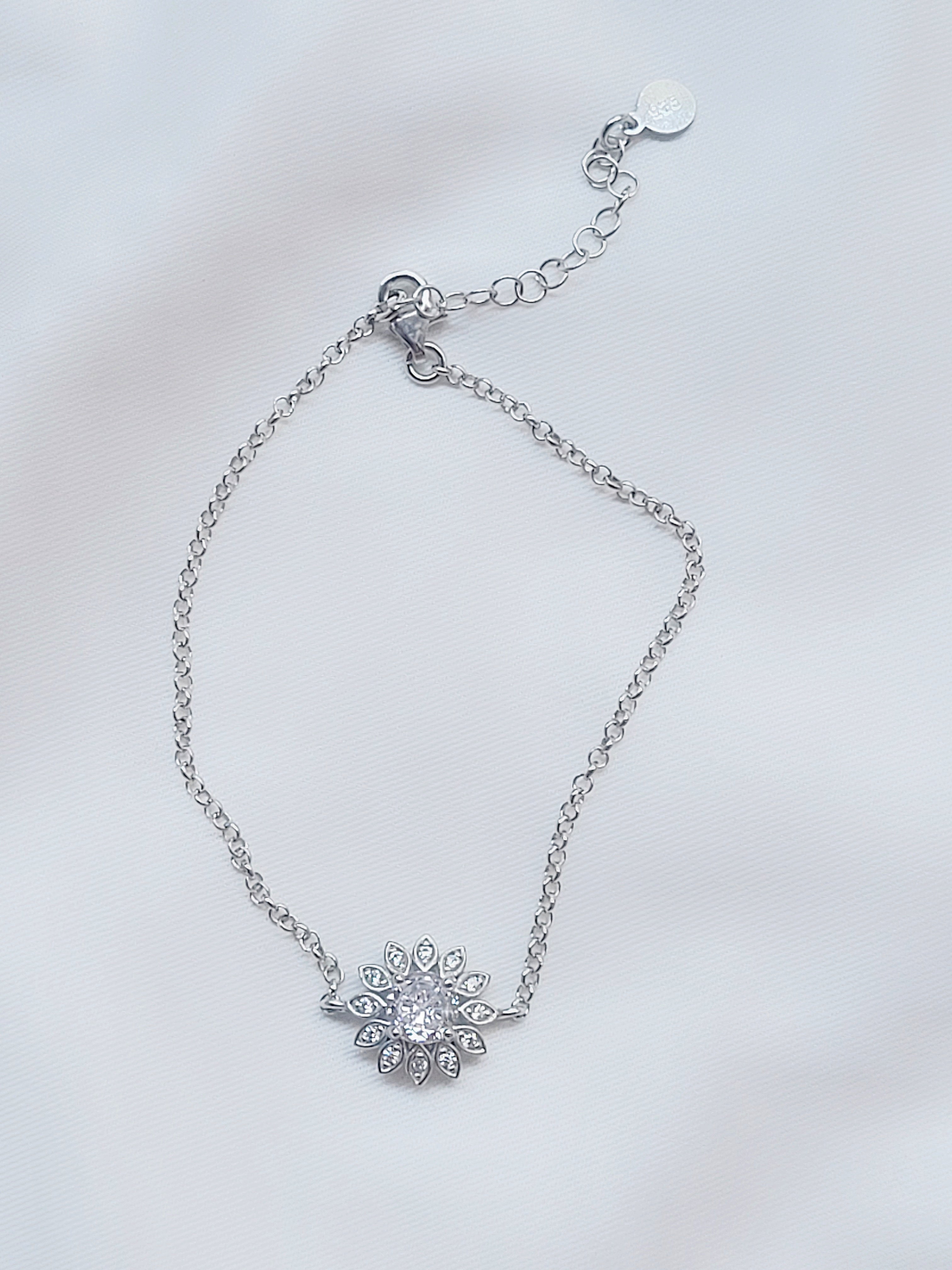 Eira Sunflower – Minimalistic 92.5 Silver Flower Bracelet