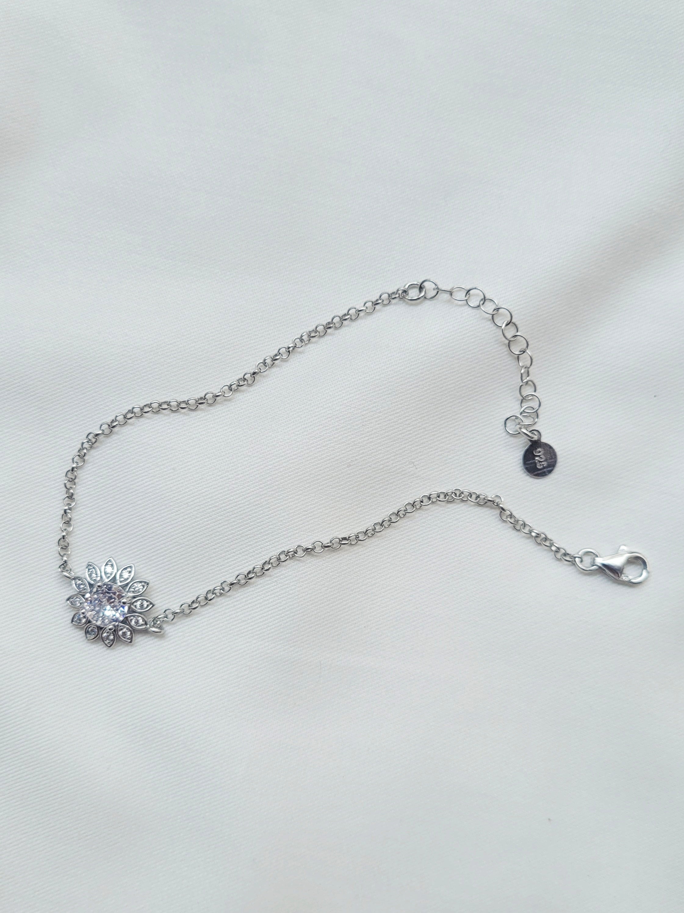 Eira Sunflower – Minimalistic 92.5 Silver Flower Bracelet