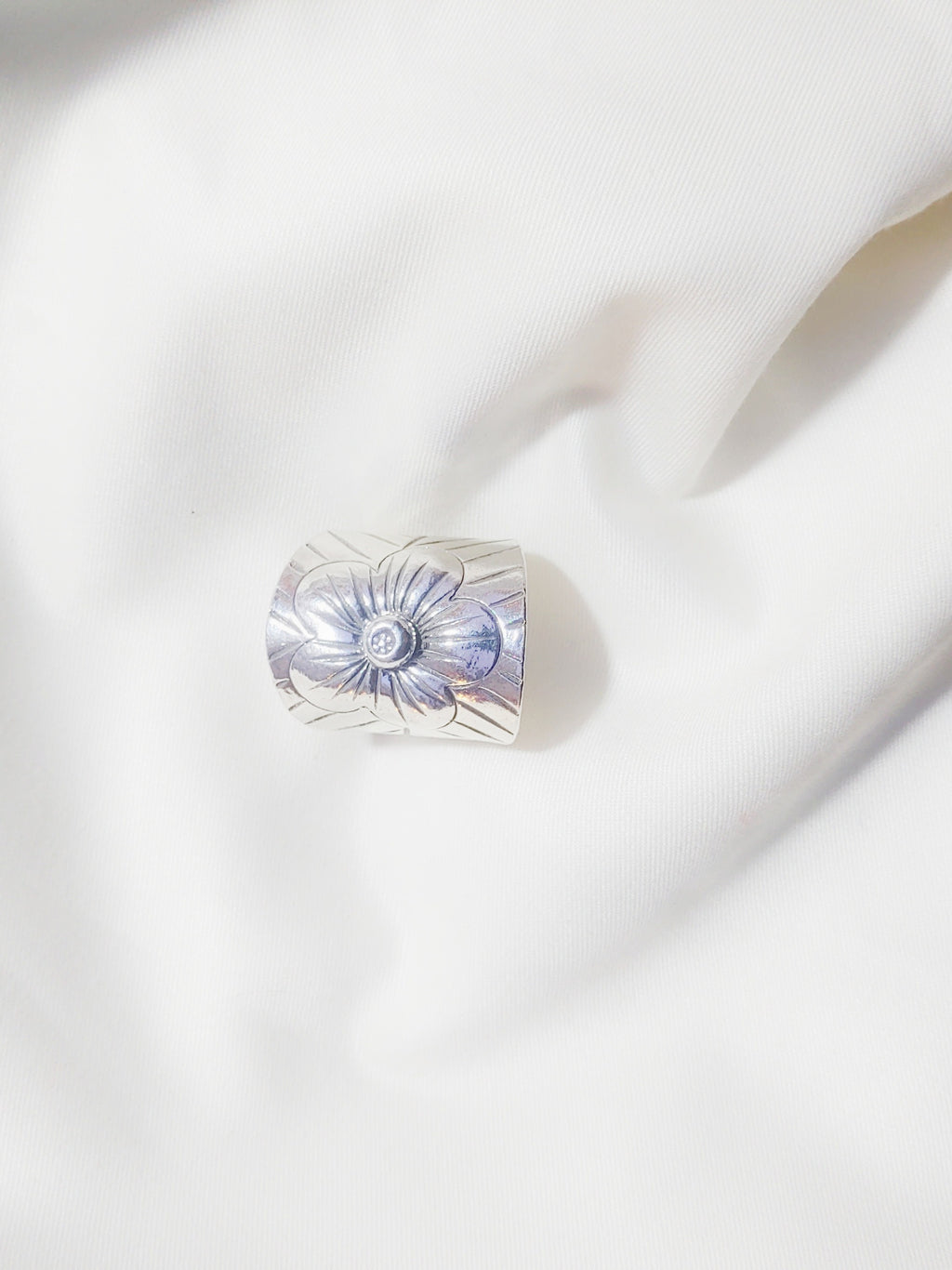 Bloom Crest Traditional 92.5 Silver Adjustable Ring