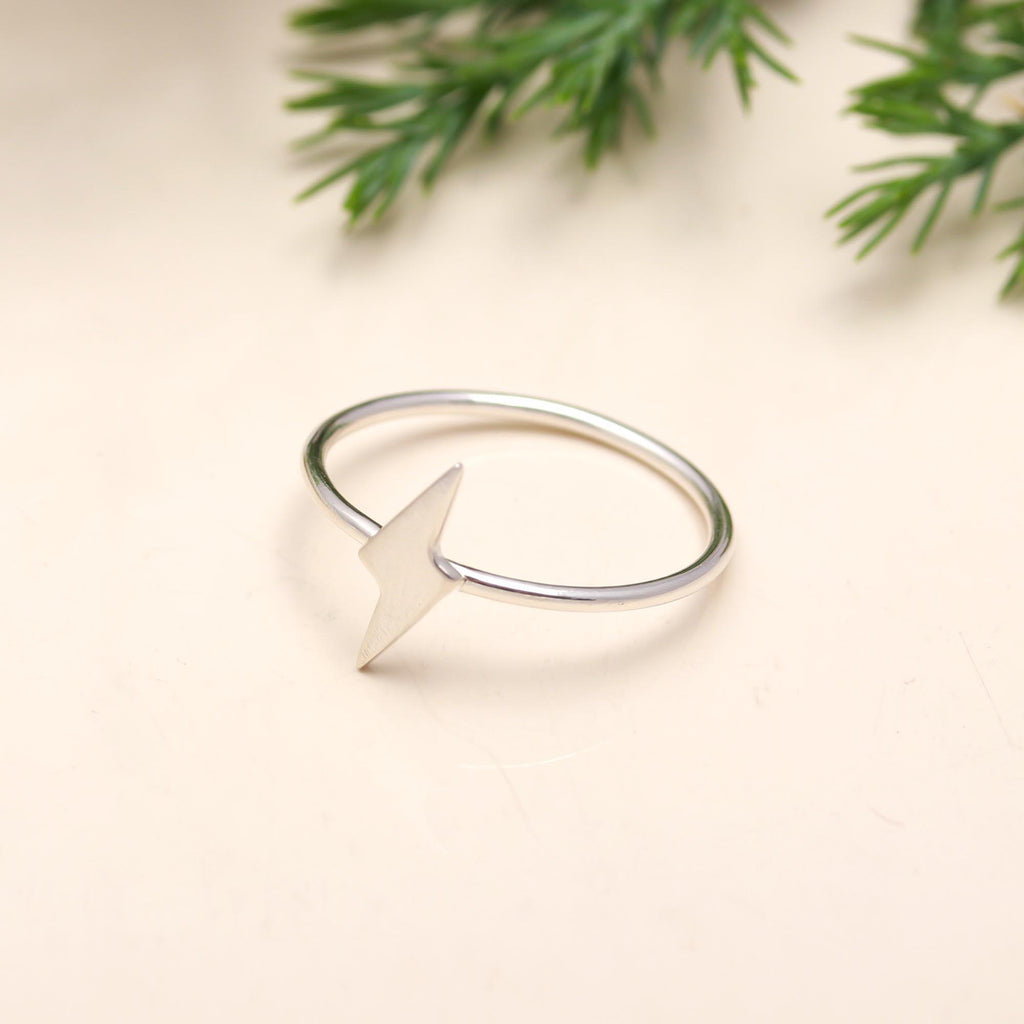 92.5 Silver Thunderbolt Minimalistic Ring