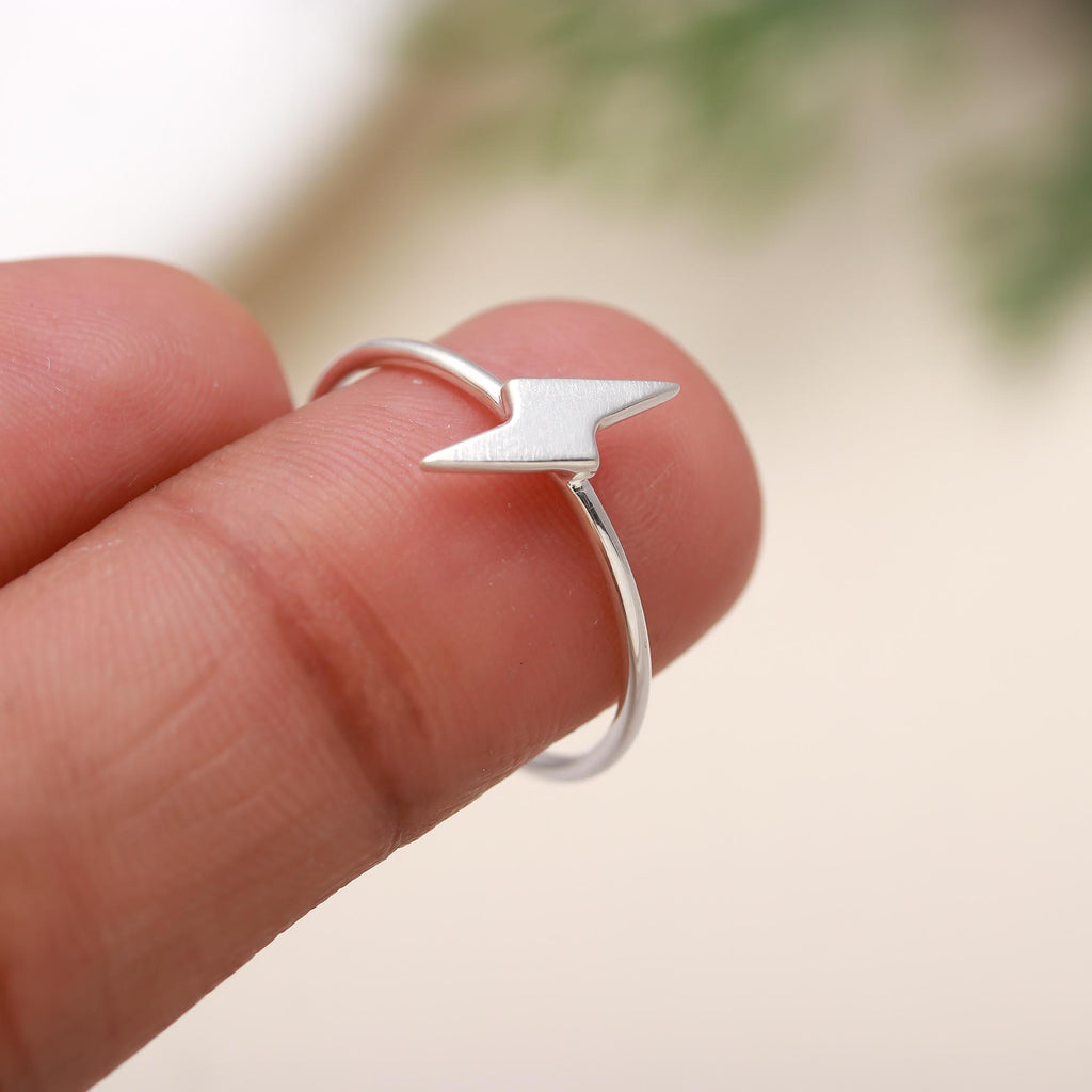 92.5 Silver Thunderbolt Minimalistic Ring