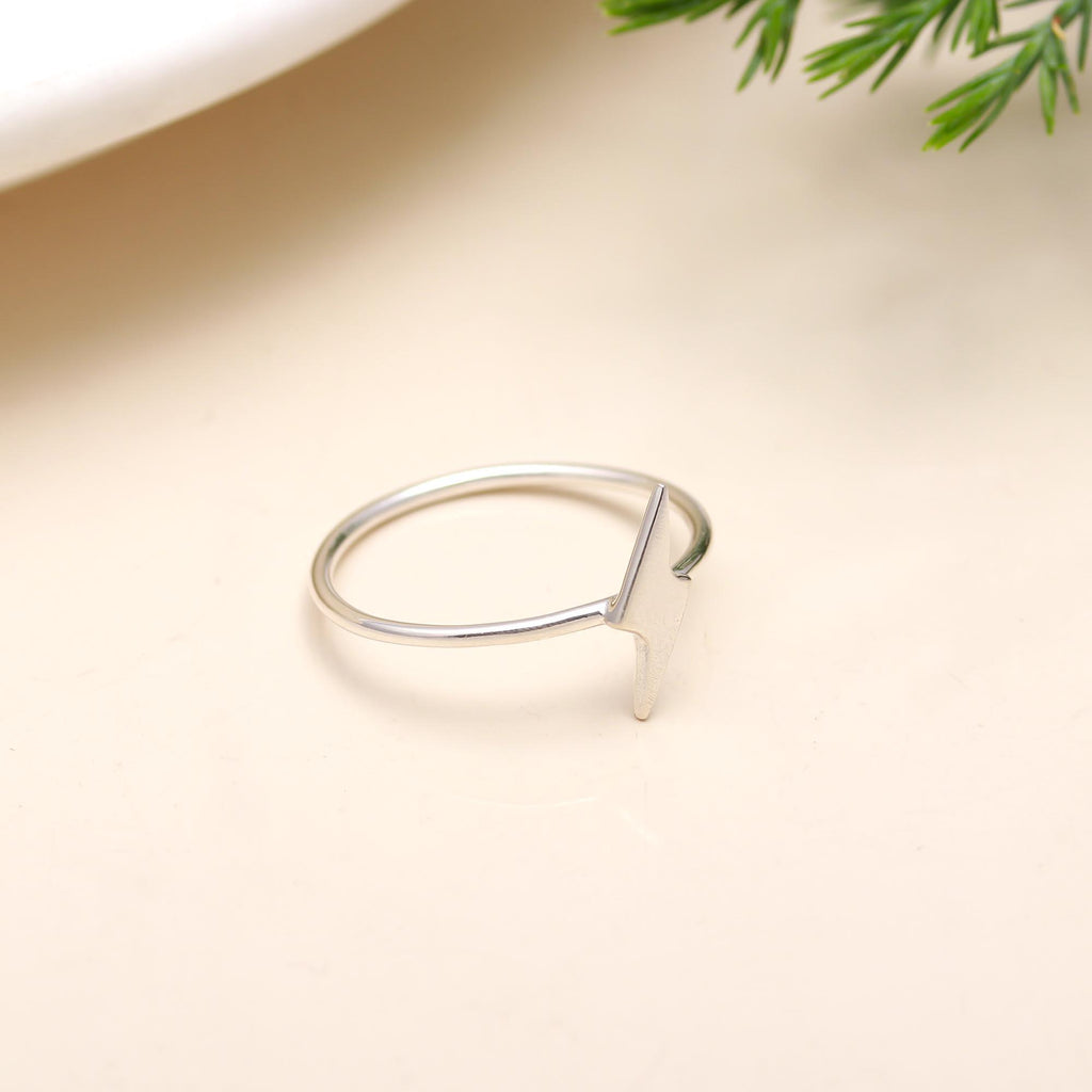 92.5 Silver Thunderbolt Minimalistic Ring