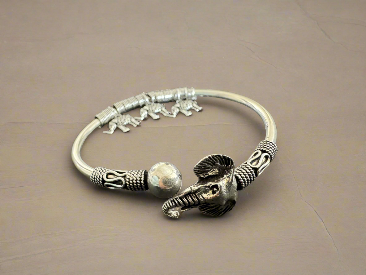 Antique Silver Elephant Bracelet with Charms