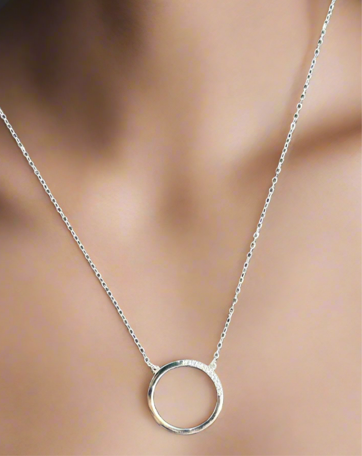 Silver Circle Pendant Minimalistic Necklace