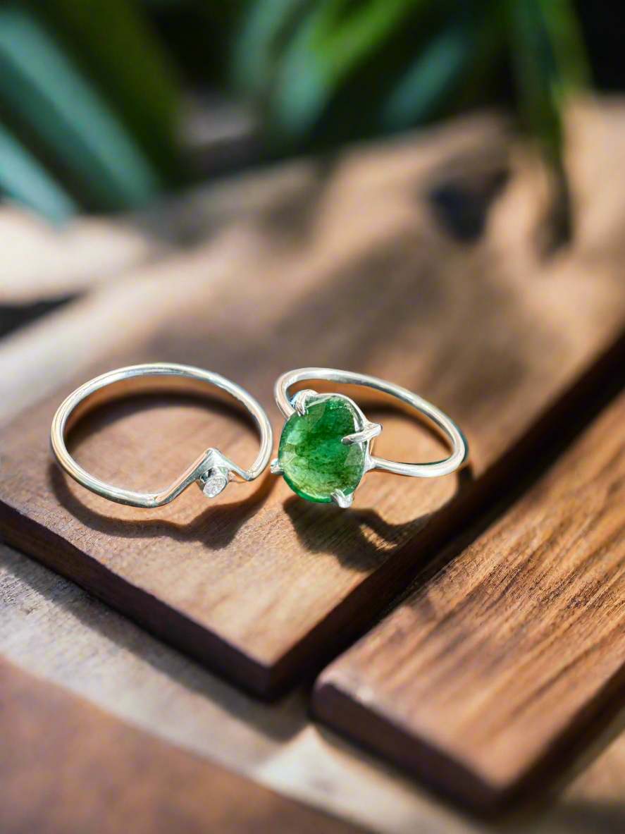 92.5 Silver Emerald Dual Ring