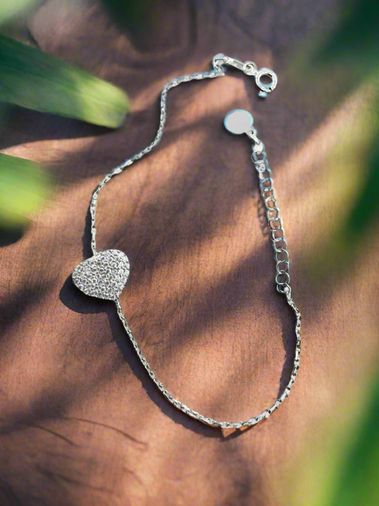 Eira Dilbar – Minimalistic 92.5 Silver Heart Bracelet
