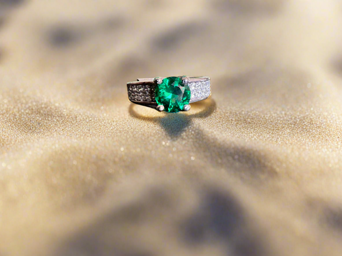 92.5 Silver Ring With Green Round Stone (Adjustable Size)