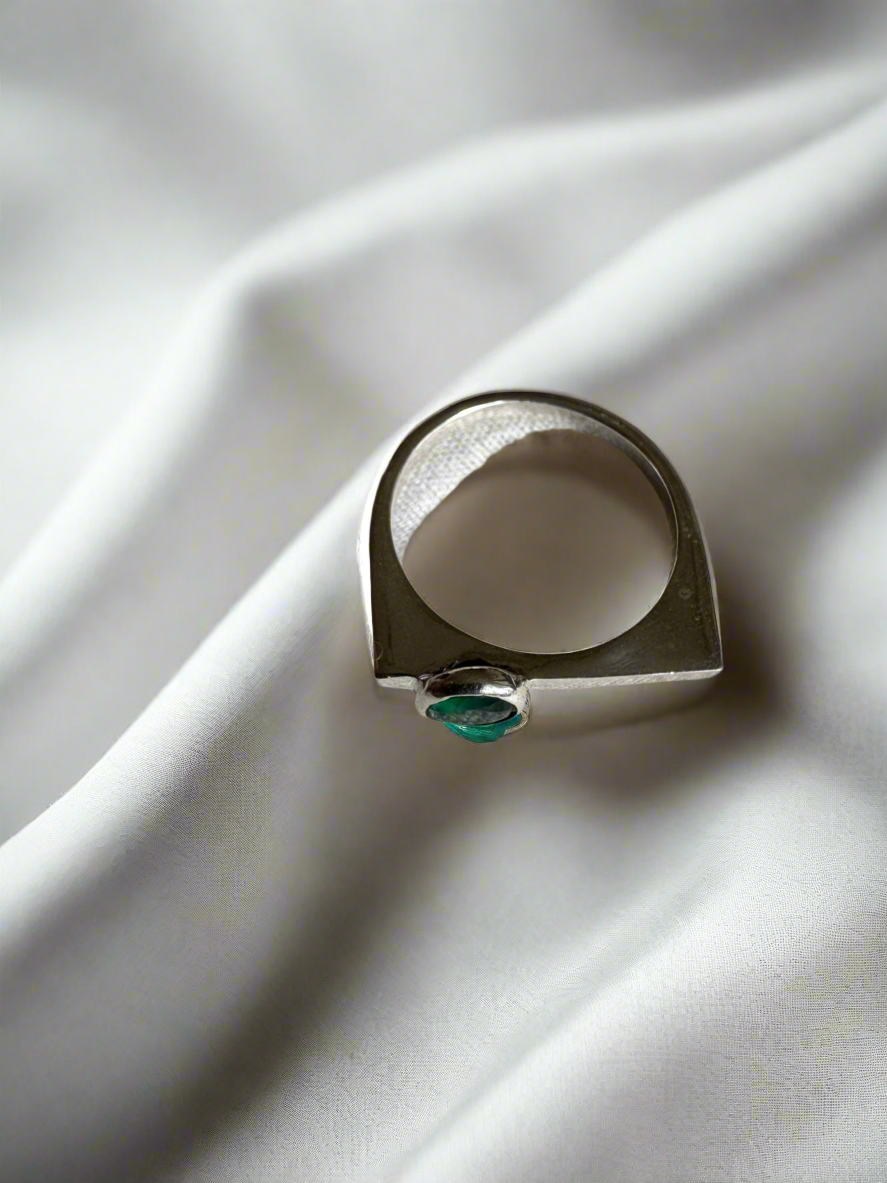 Sach - Flat Top Ring With Green Stone 92.5 Silver Ring