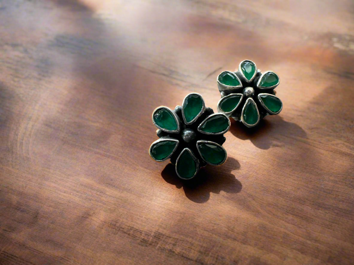 92.5 Silver Green Round Earrings