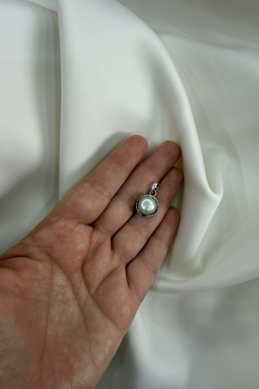 925 Silver White Pearl Classic Pendant (Without Chain)