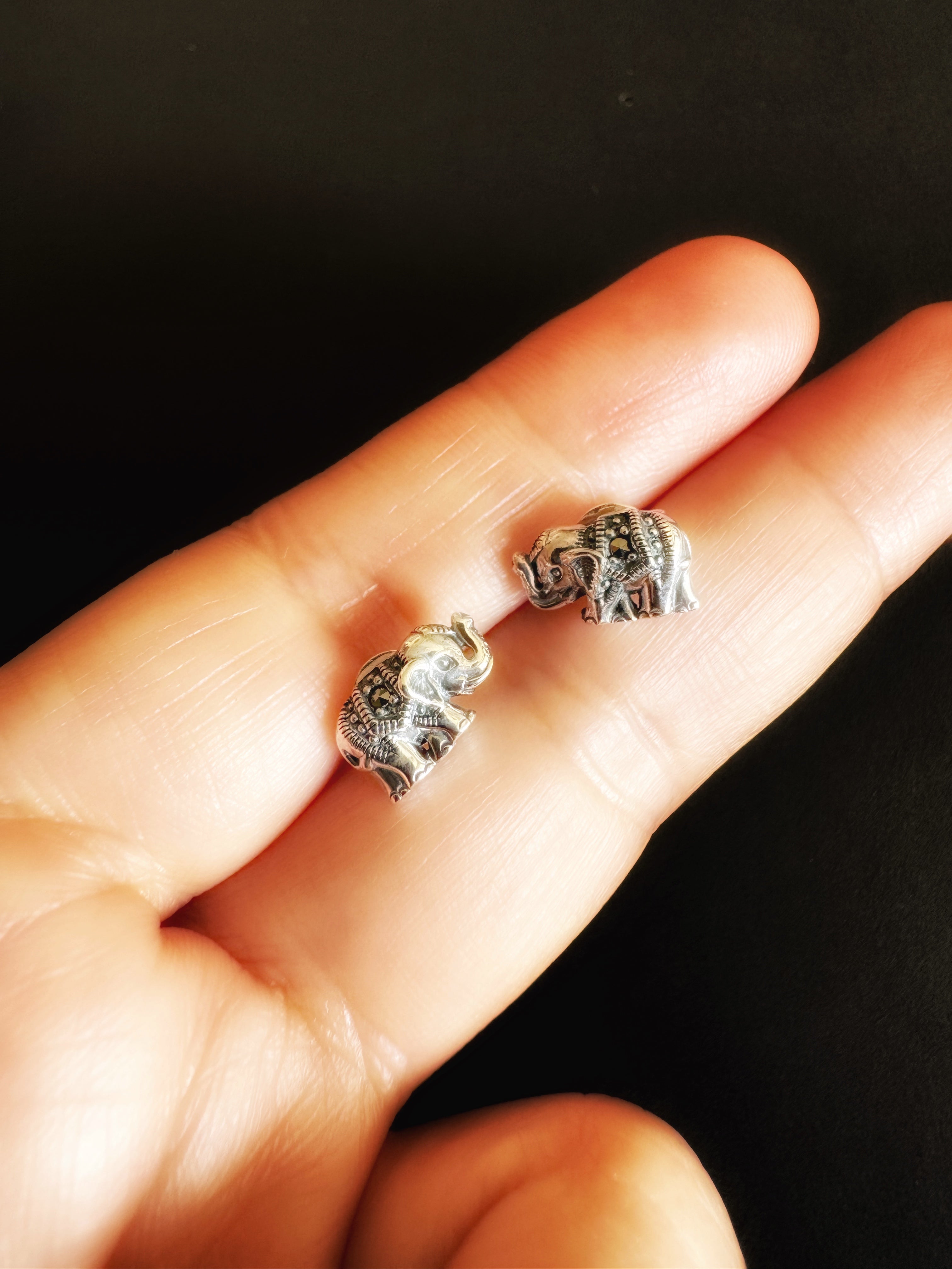 Silver 92.5 Small Elephant Earrings