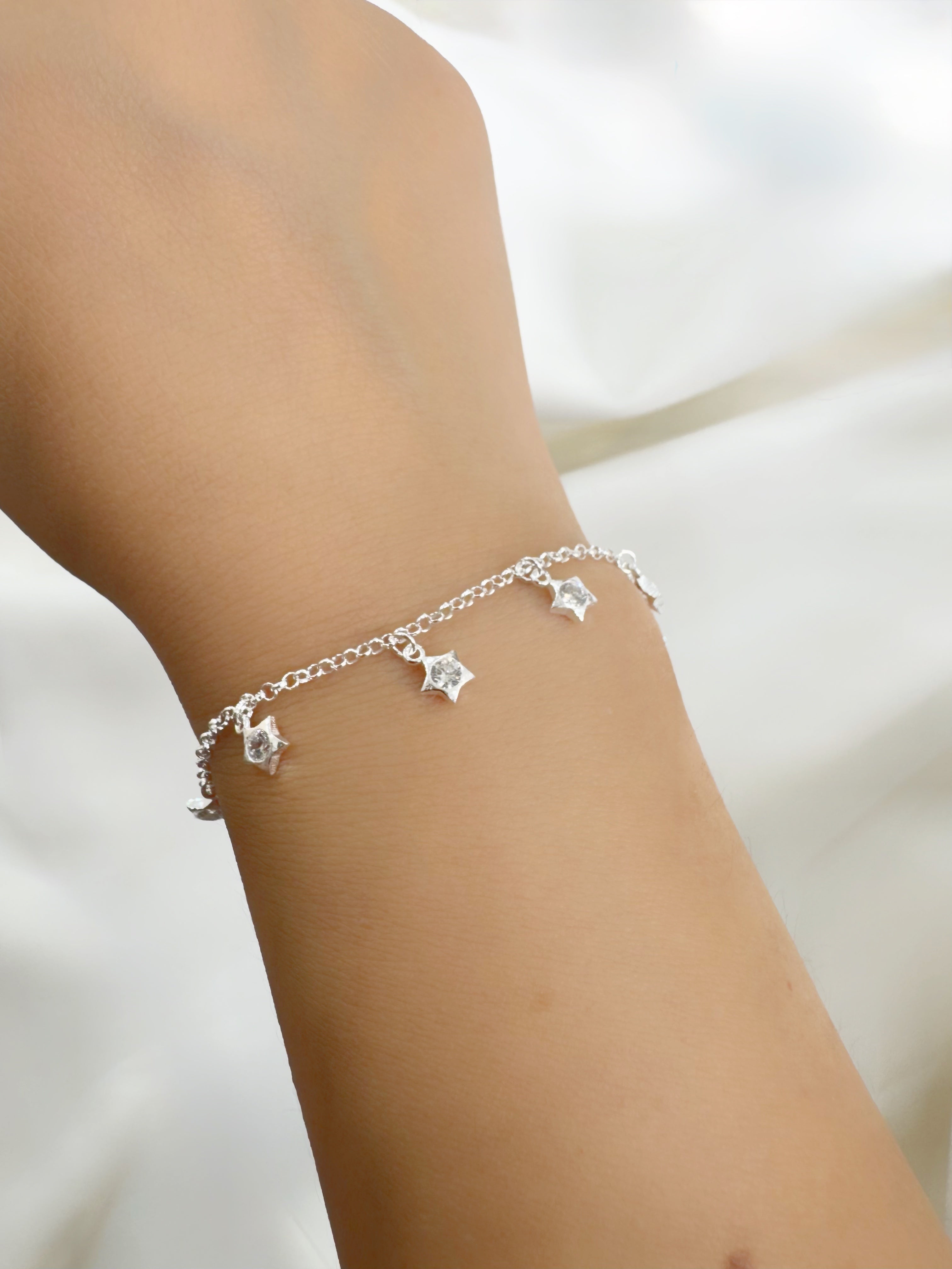 Eira Tara – Minimalistic 92.5 Silver Dangling Star Chain Bracelet