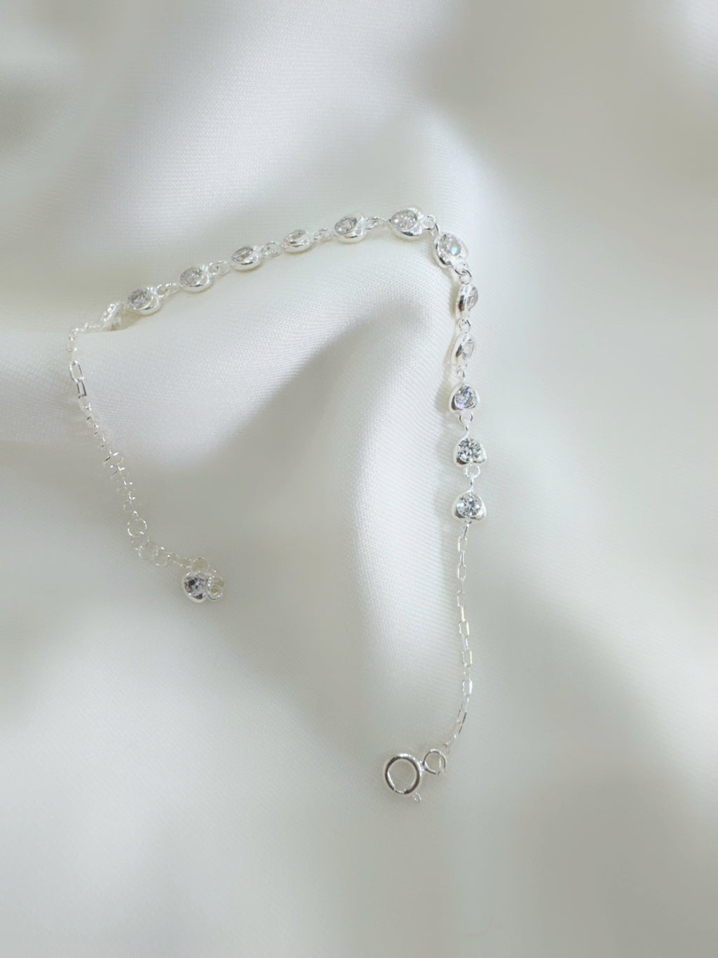 Eira Sitara – 92.5 Silver CZ Heartstones Line Minimalistic Bracelet
