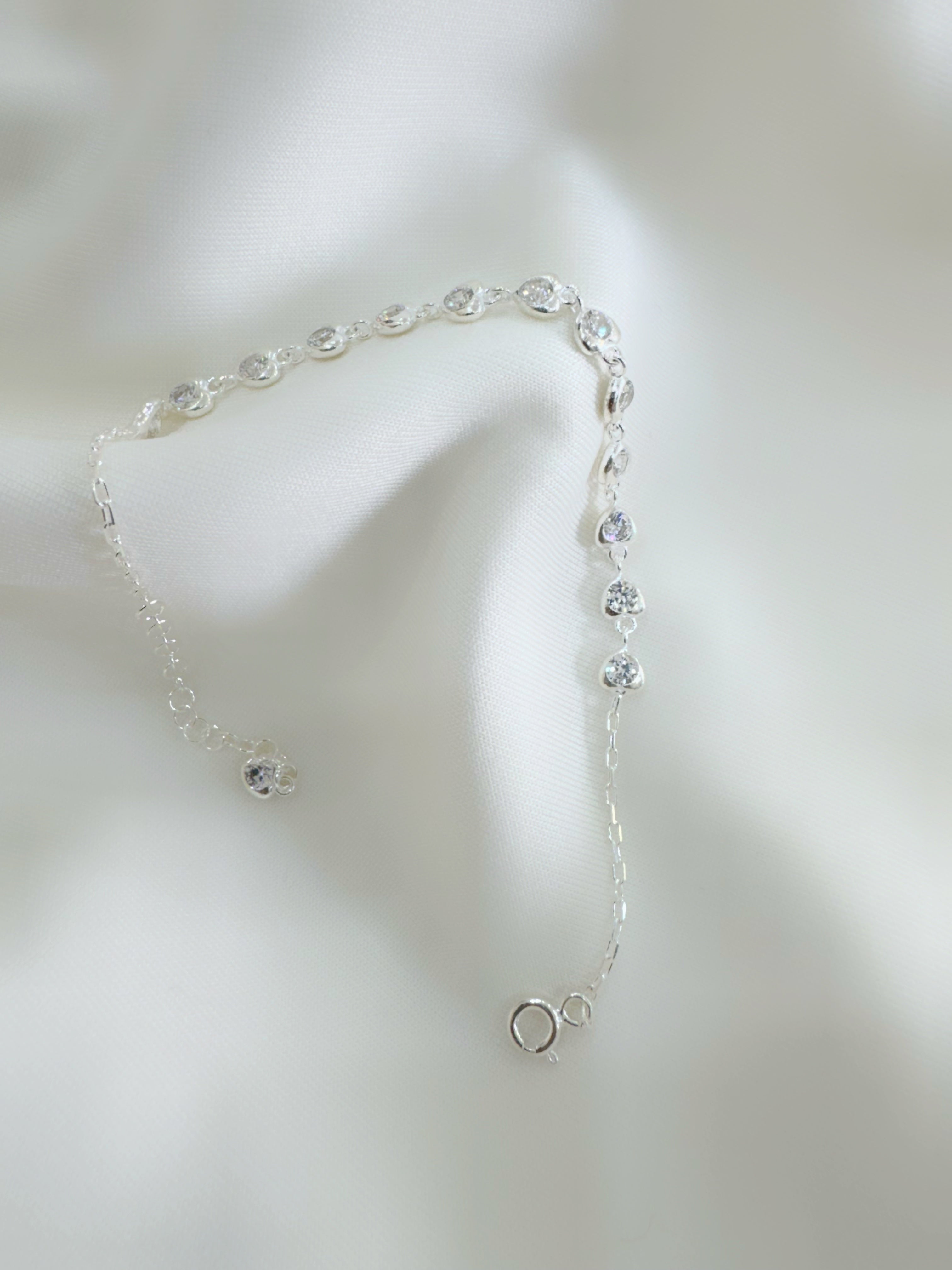 Eira Sitara – 92.5 Silver CZ Heartstones Line Minimalistic Bracelet