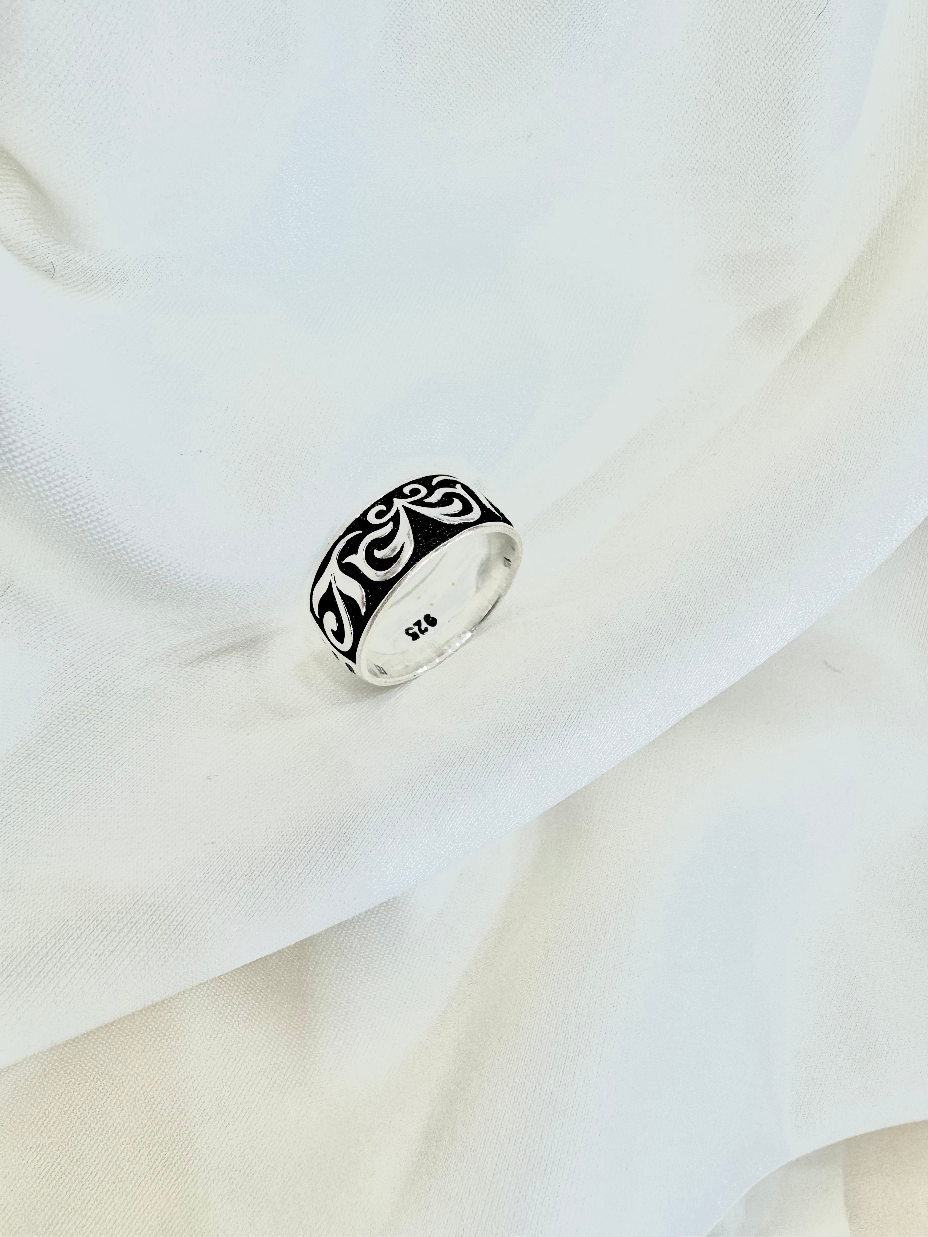 Veer – Traditional Men’s Ring 92.5 Silver - Handcrafted