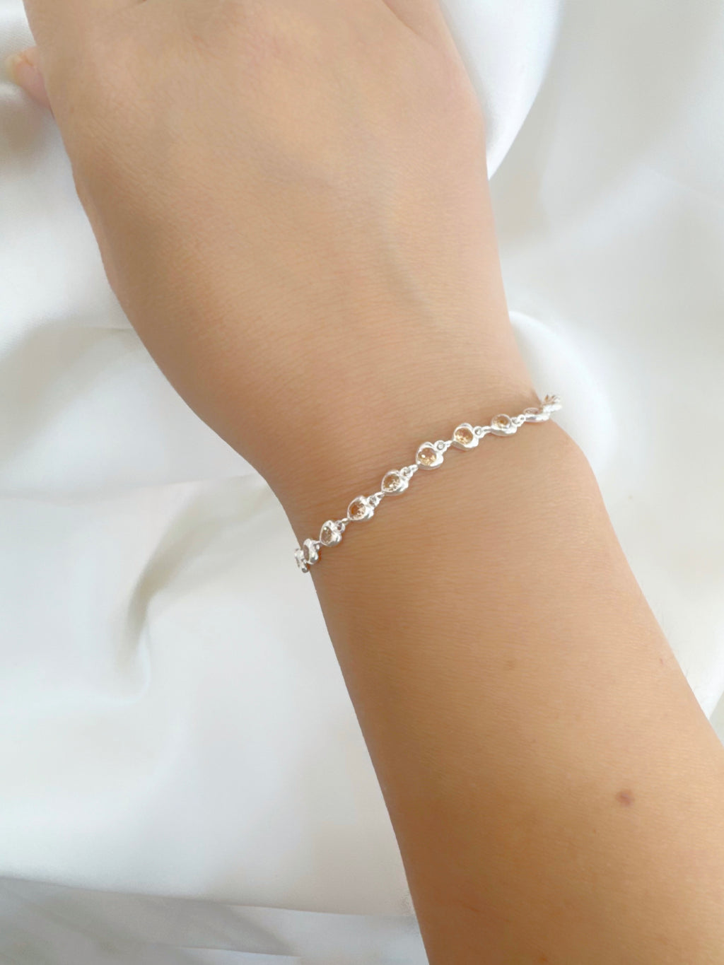 Eira Sitara – 92.5 Silver CZ Heartstones Line Minimalistic Bracelet