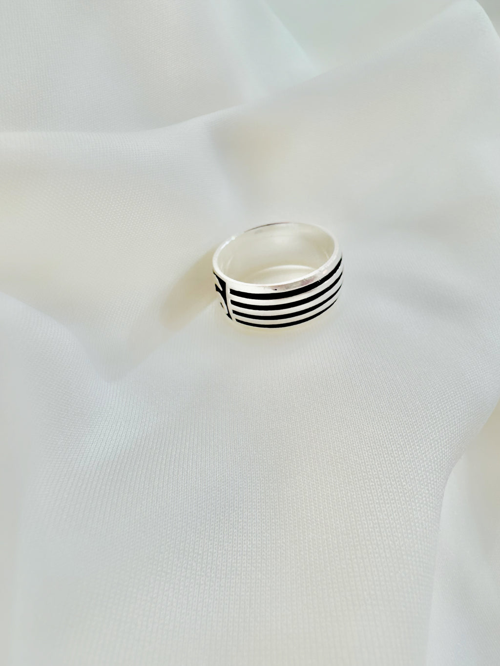 Veer – Traditional Men’s Ring 92.5 Silver - Handcrafted