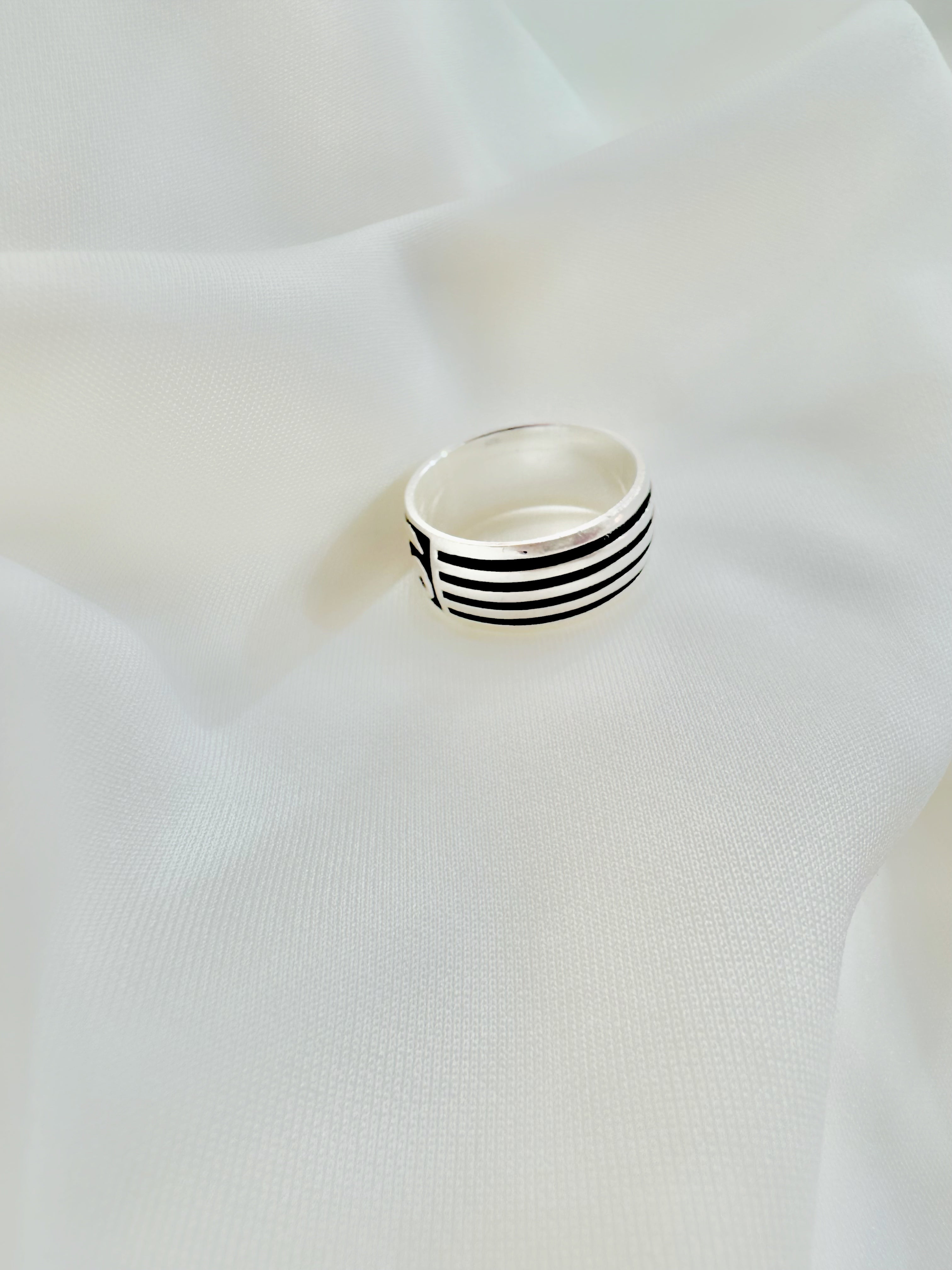 Veer – Traditional Men’s Ring 92.5 Silver - Handcrafted