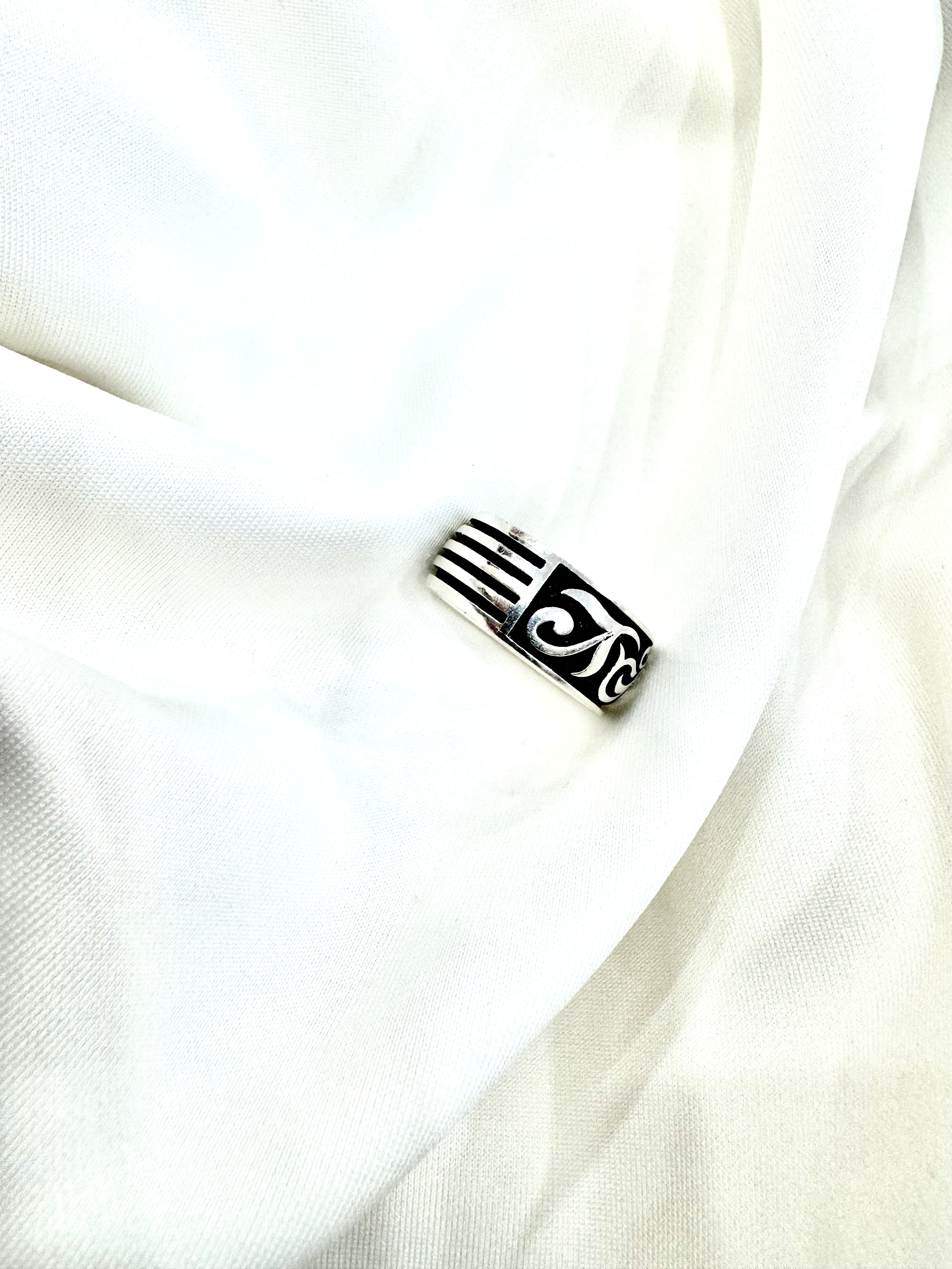 Veer – Traditional Men’s Ring 92.5 Silver - Handcrafted