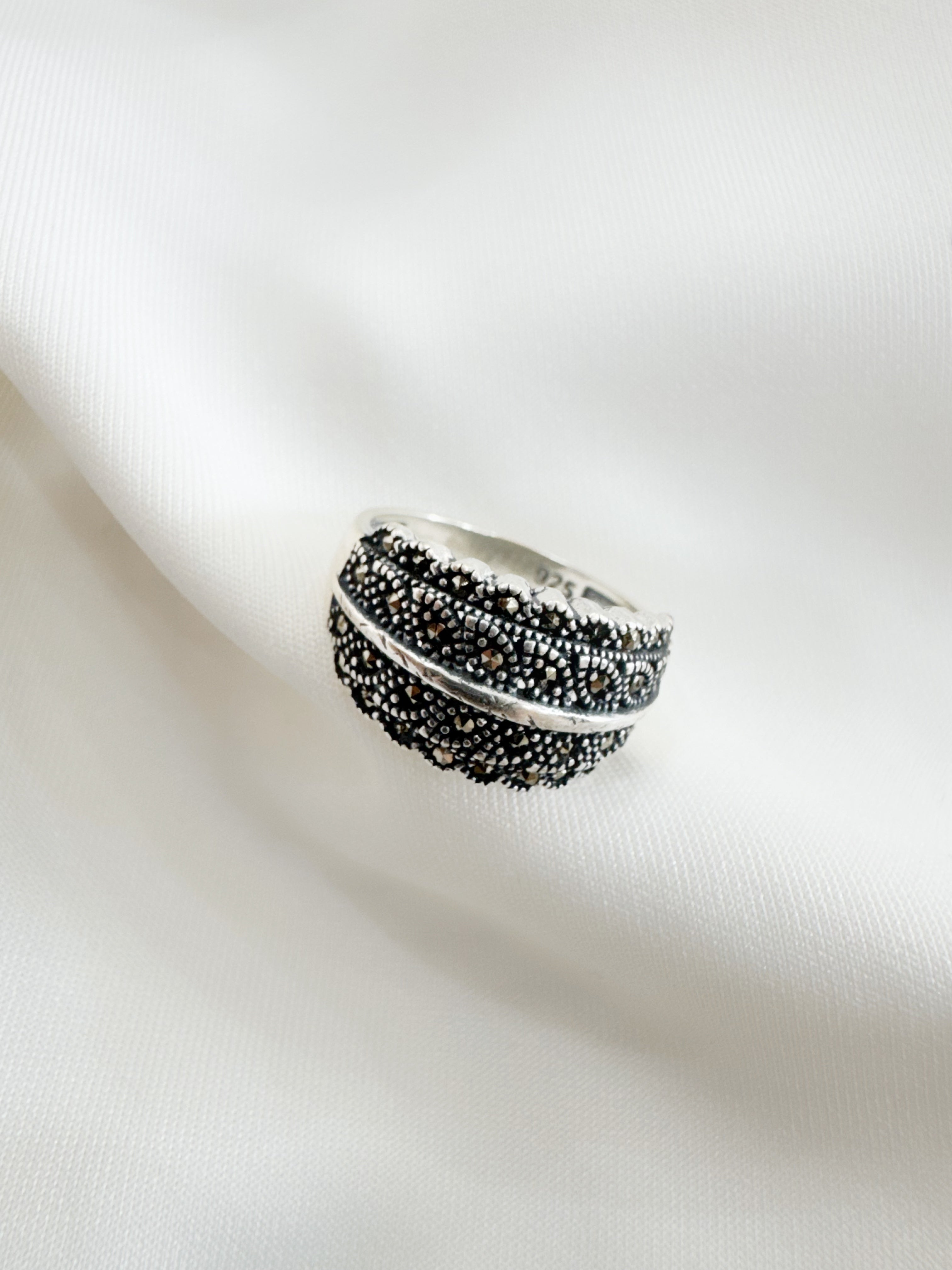 Marcasite Midnight Terrain 92.5 Silver Ring
