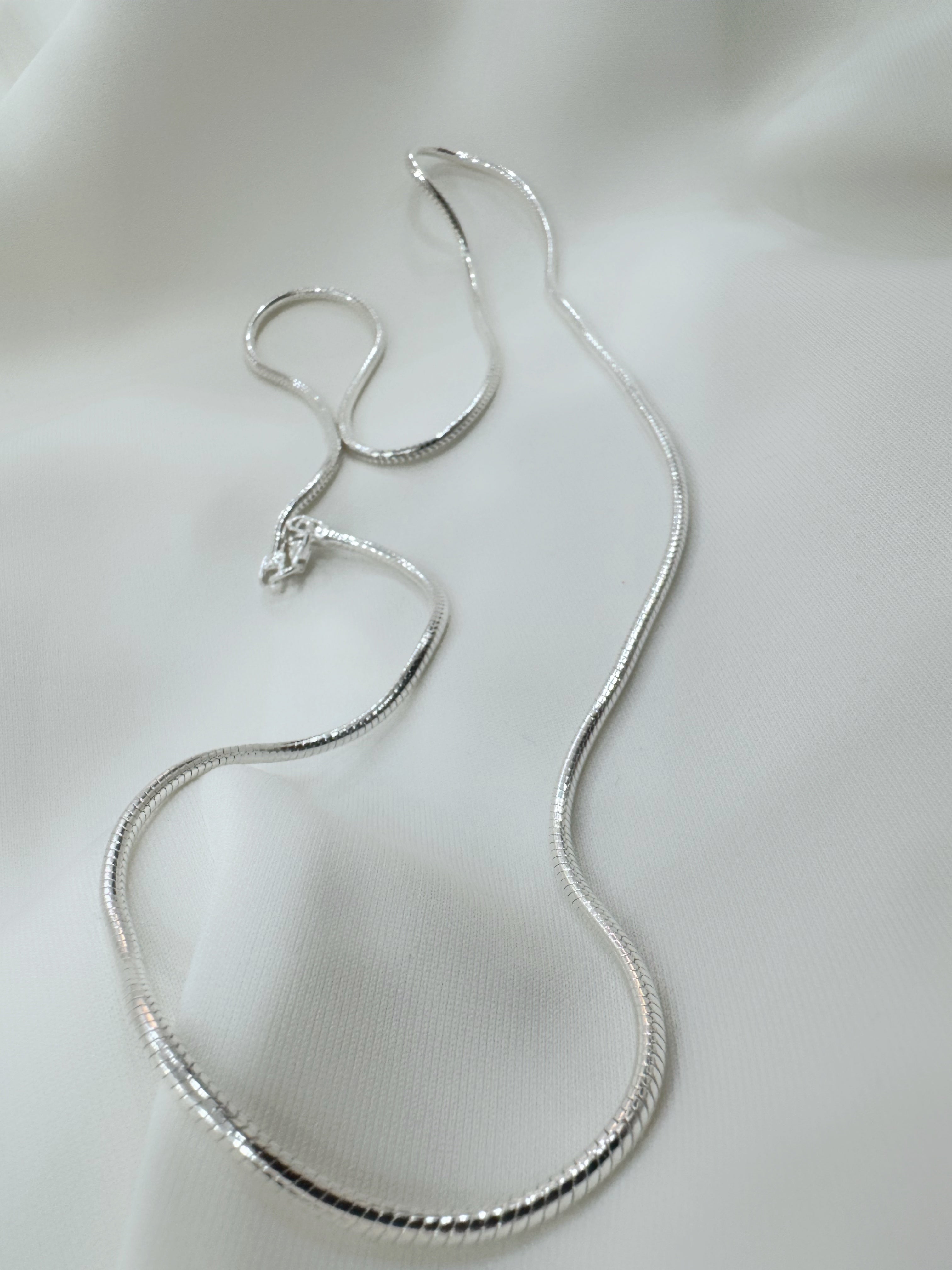 Neysa 92.5 Silver Snake Chain