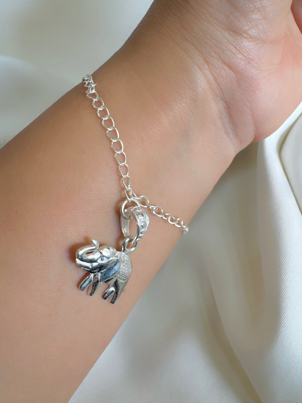 Happy Elephant Silver Rakhis for Bhai Bhabhi (Lumba) – 925 Handcrafted Silver