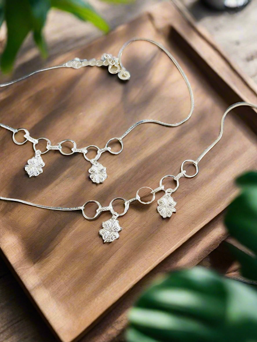 Flora 92.5 Light Weight Blossom Anklet