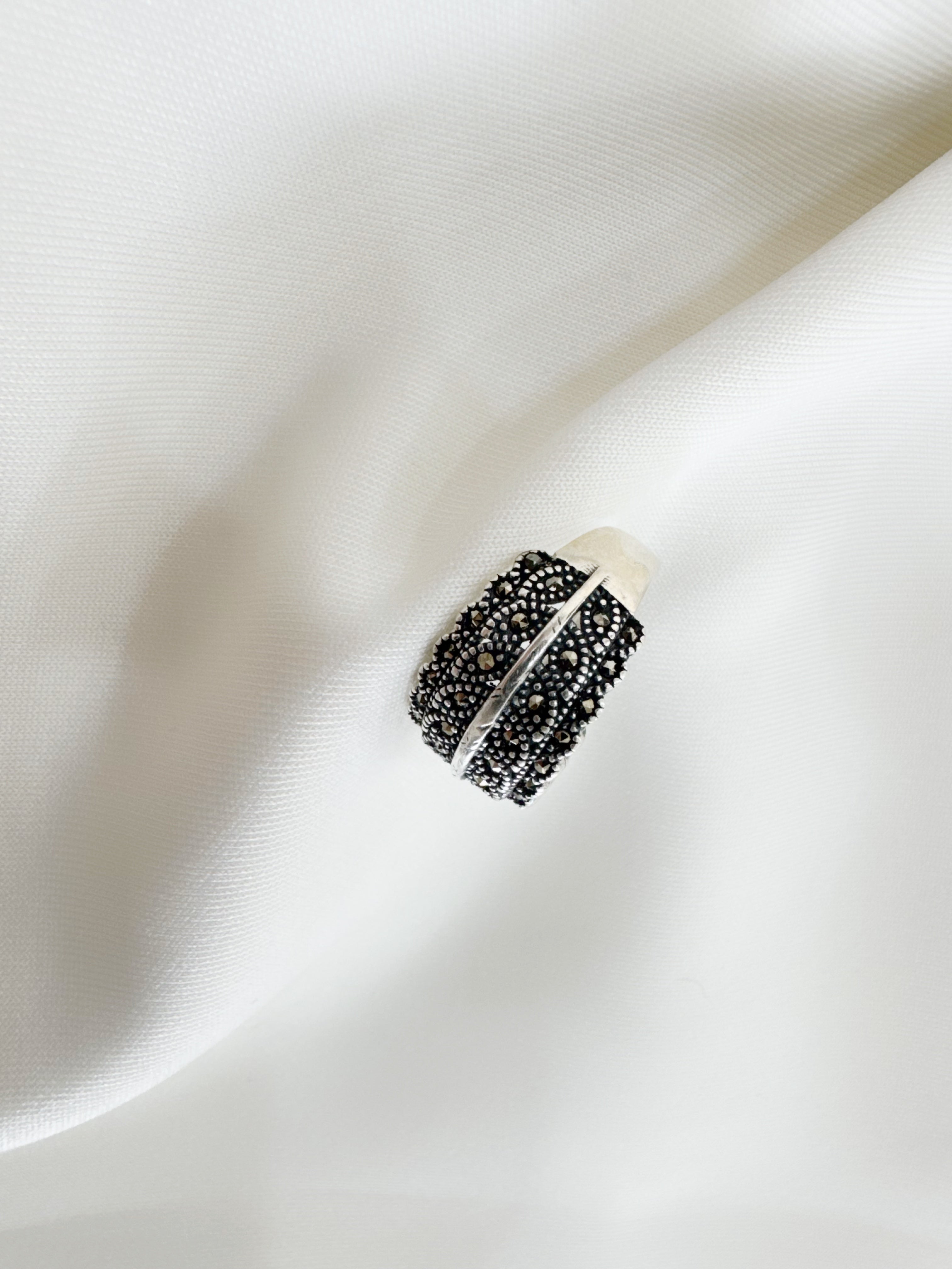 Marcasite Midnight Terrain 92.5 Silver Ring
