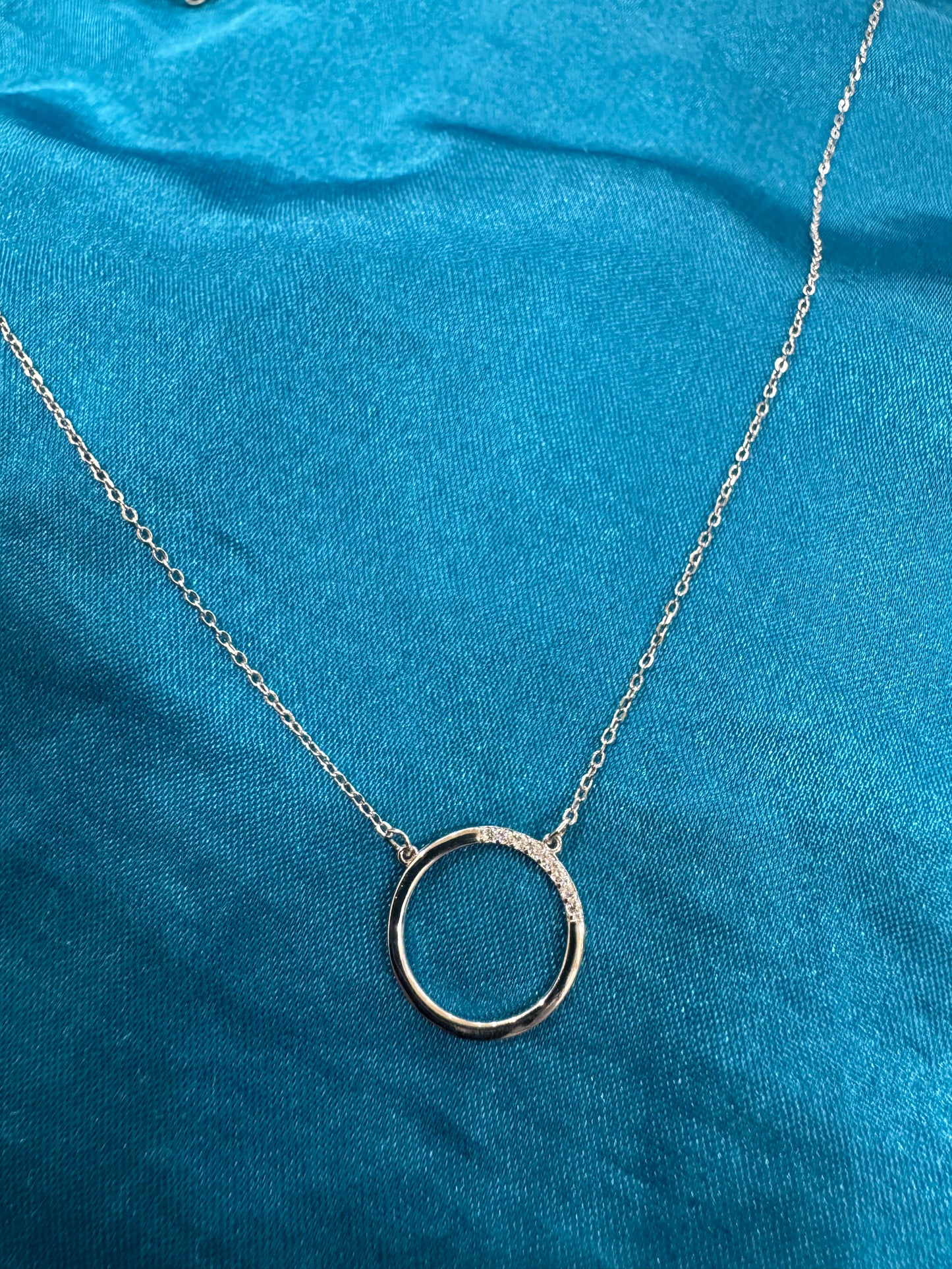 Silver Circle Pendant Minimalistic Necklace