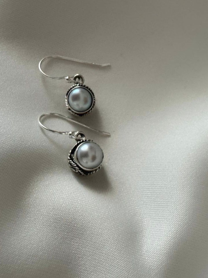 925 Silver White Pearl Classic Mini Hanging Earrings
