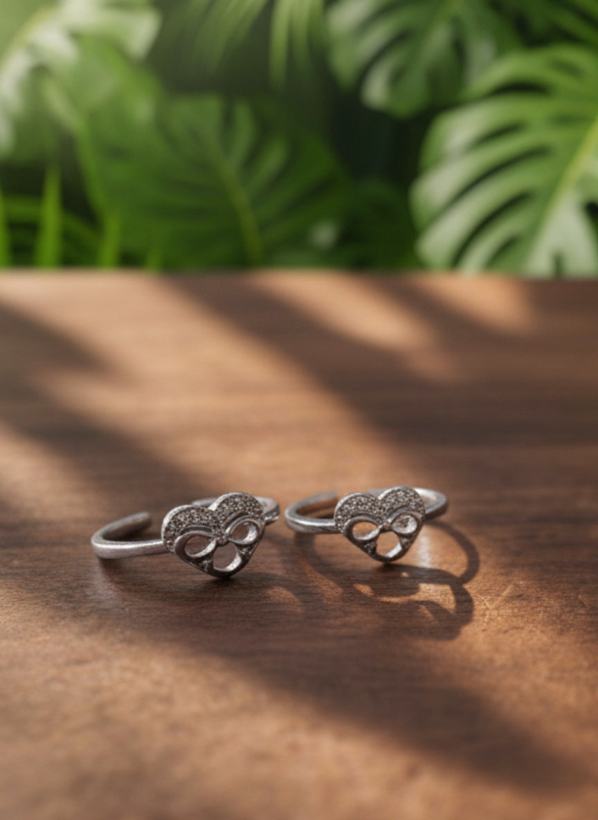 Elegant Heart Duo 92.5 Silver Toe Rings - Pair