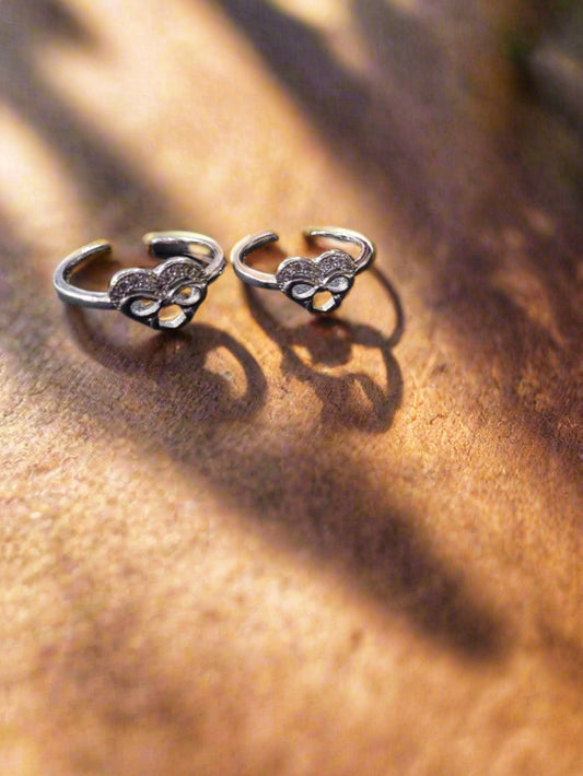 Elegant Heart Duo 92.5 Silver Toe Rings - Pair
