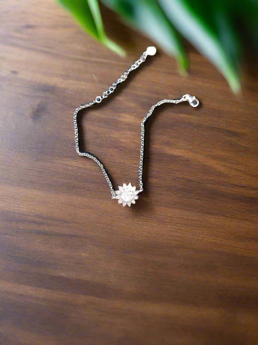 Eira Sunflower – Minimalistic 92.5 Silver Flower Bracelet
