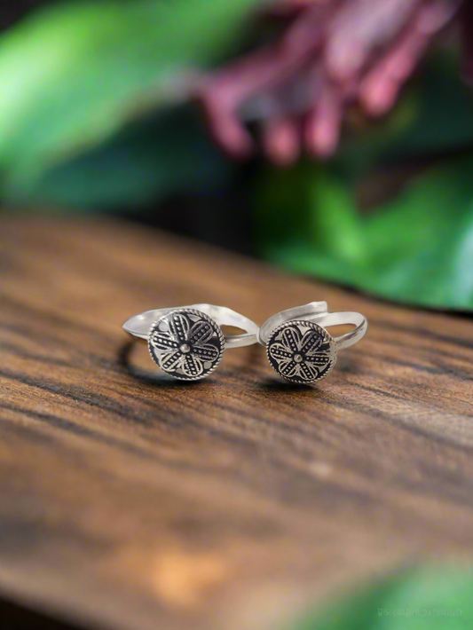 Floral Dome Shaped 92.5 Silver Toe Rings - Pair